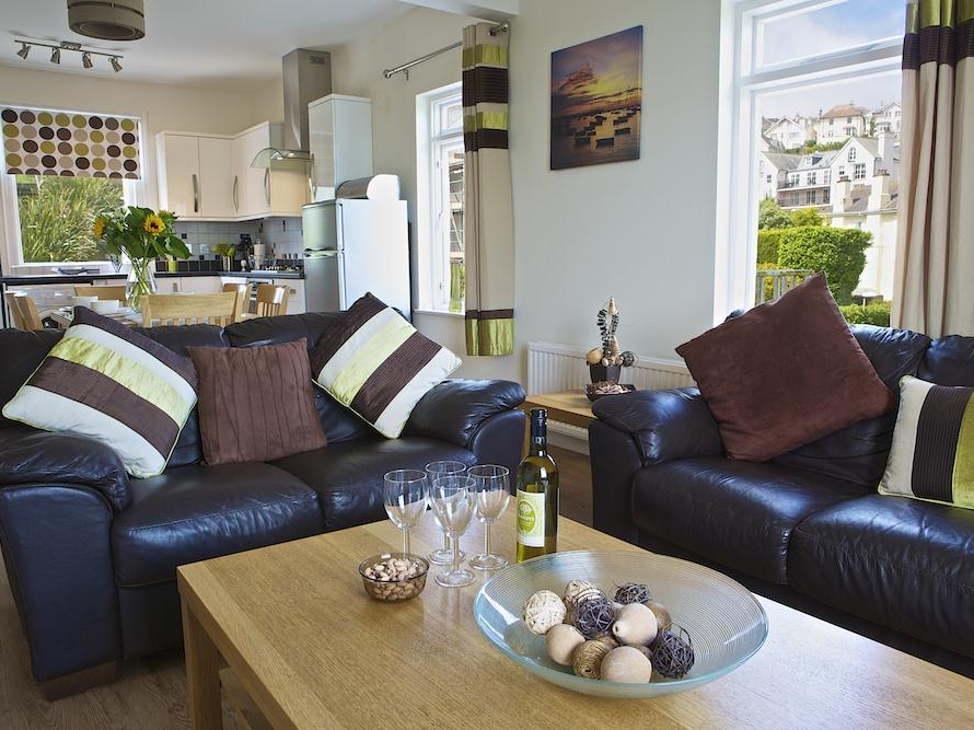 6 Glenthorne House