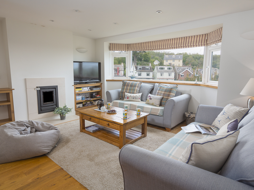 6 Knowle Court
