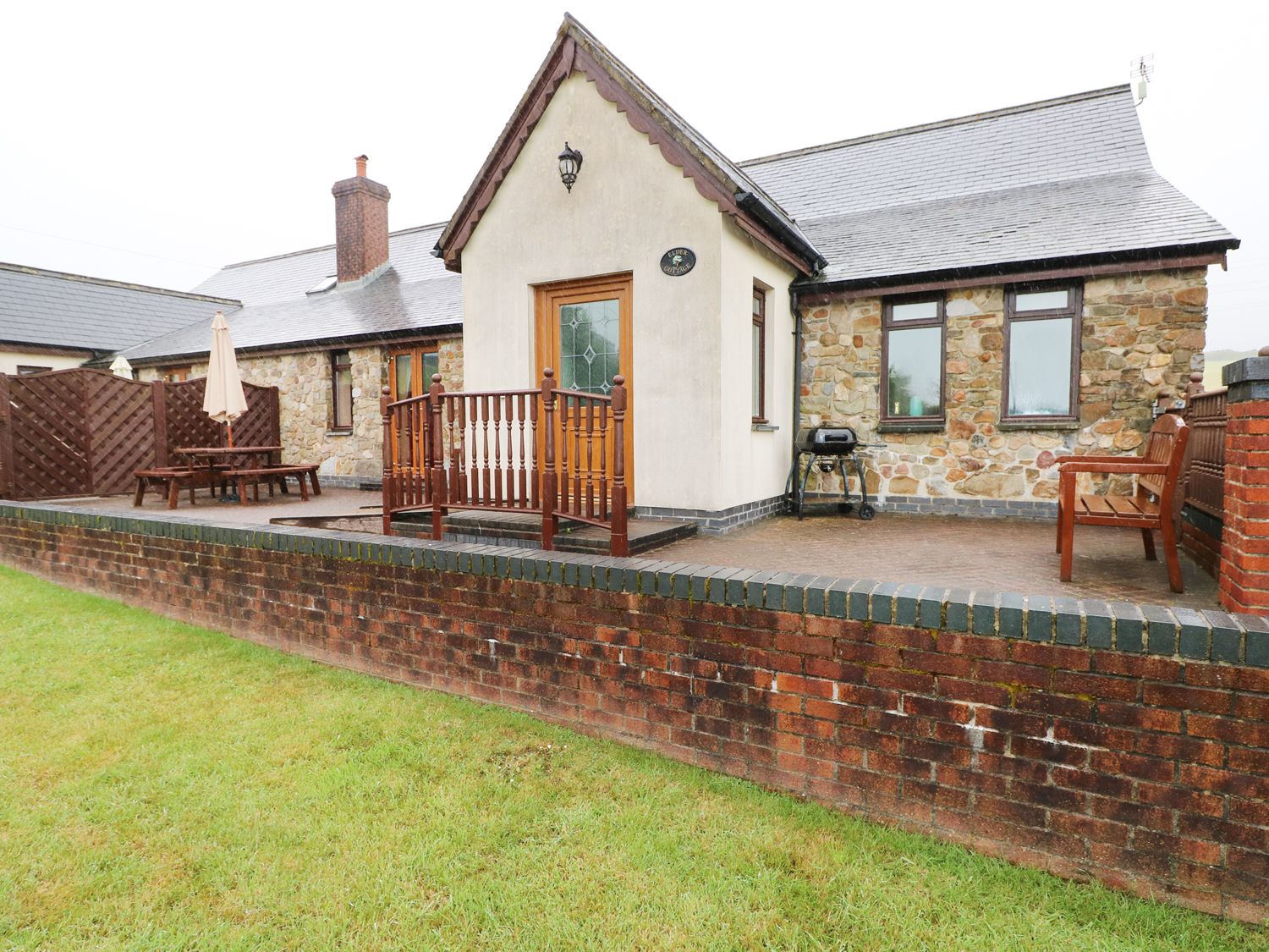 Elder Cottage Kidwelly Wales Alpha Holiday Lettings