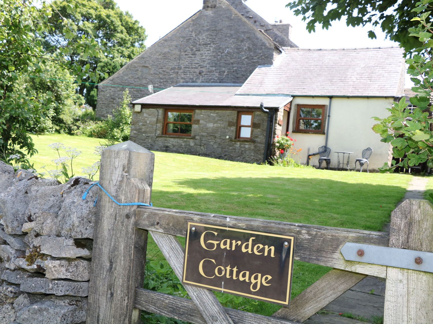 Garden Cottage Sparrowpit England Alpha Holiday Lettings