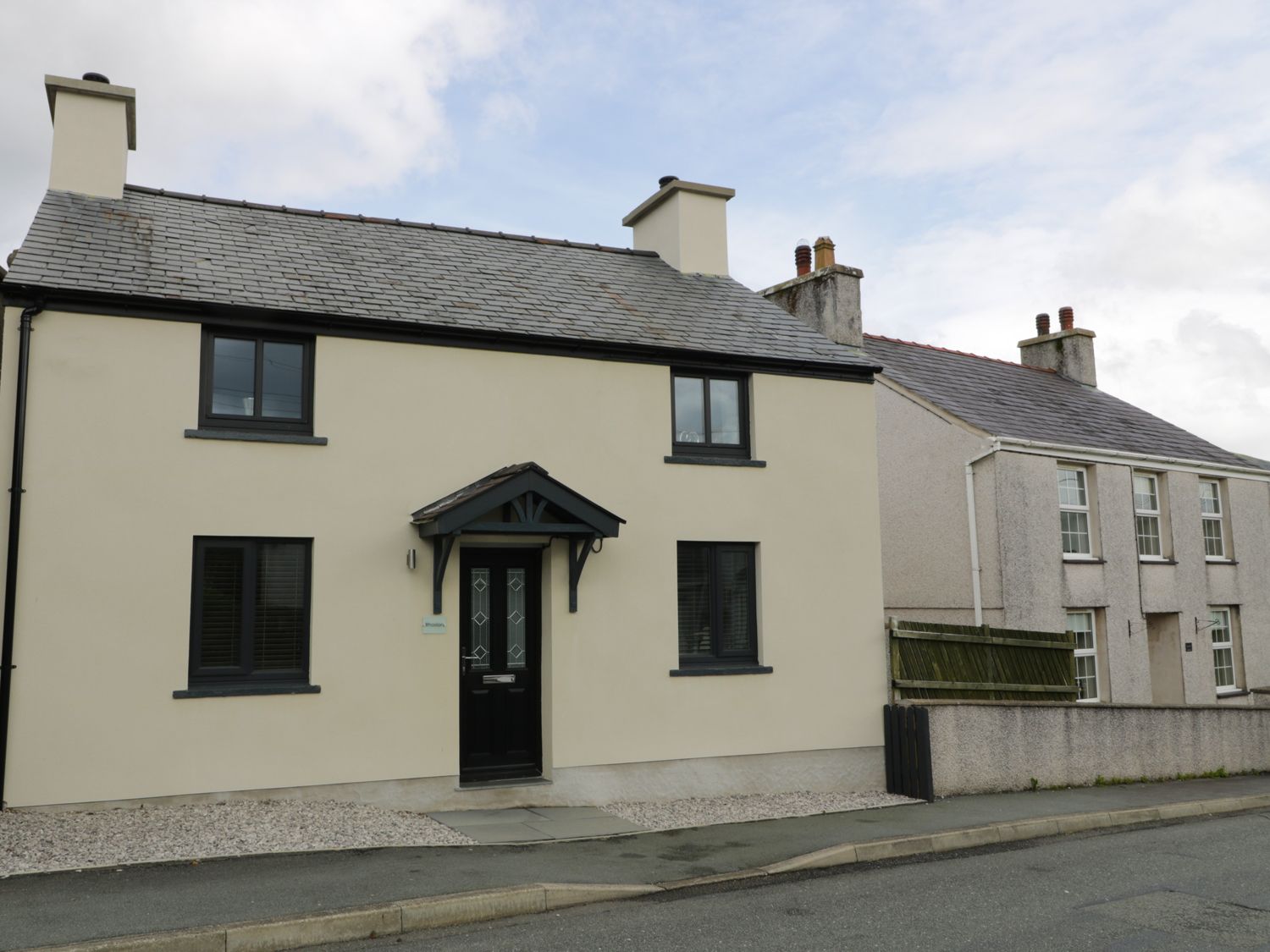 Rhoslan Waunfawr Wales Alpha Holiday Lettings