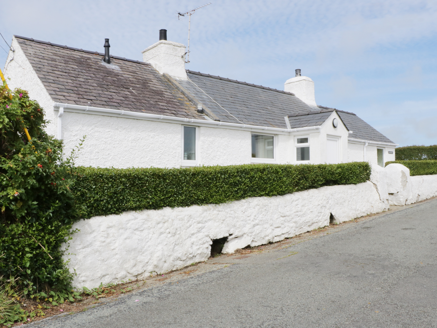 Rhosddu, Llanfaethlu, Wales Alpha Holiday Lettings