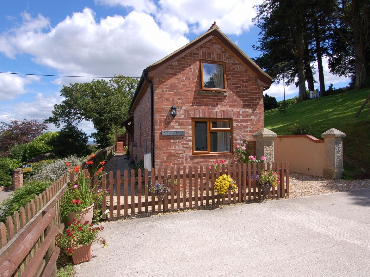 Ash Cottage Brampford Speke Alpha Holiday Lettings