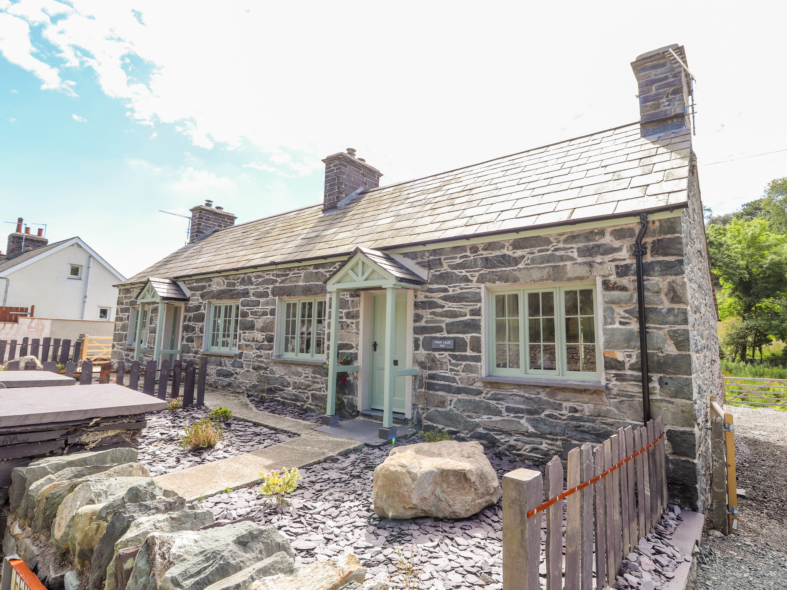Cottages In Bangor Wales Apartments Alpha Holiday Lettings