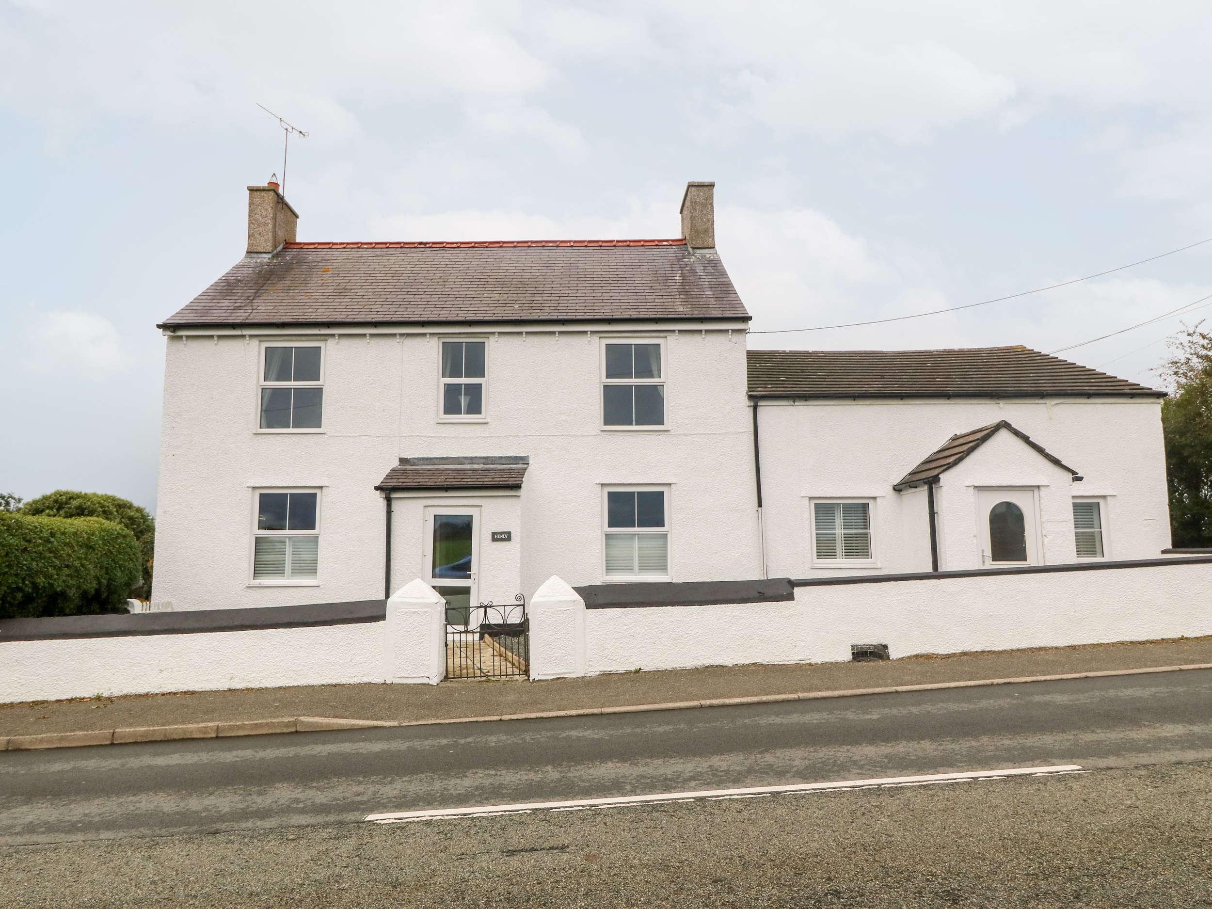 5 bedroom Cottage for rent in Amlwch
