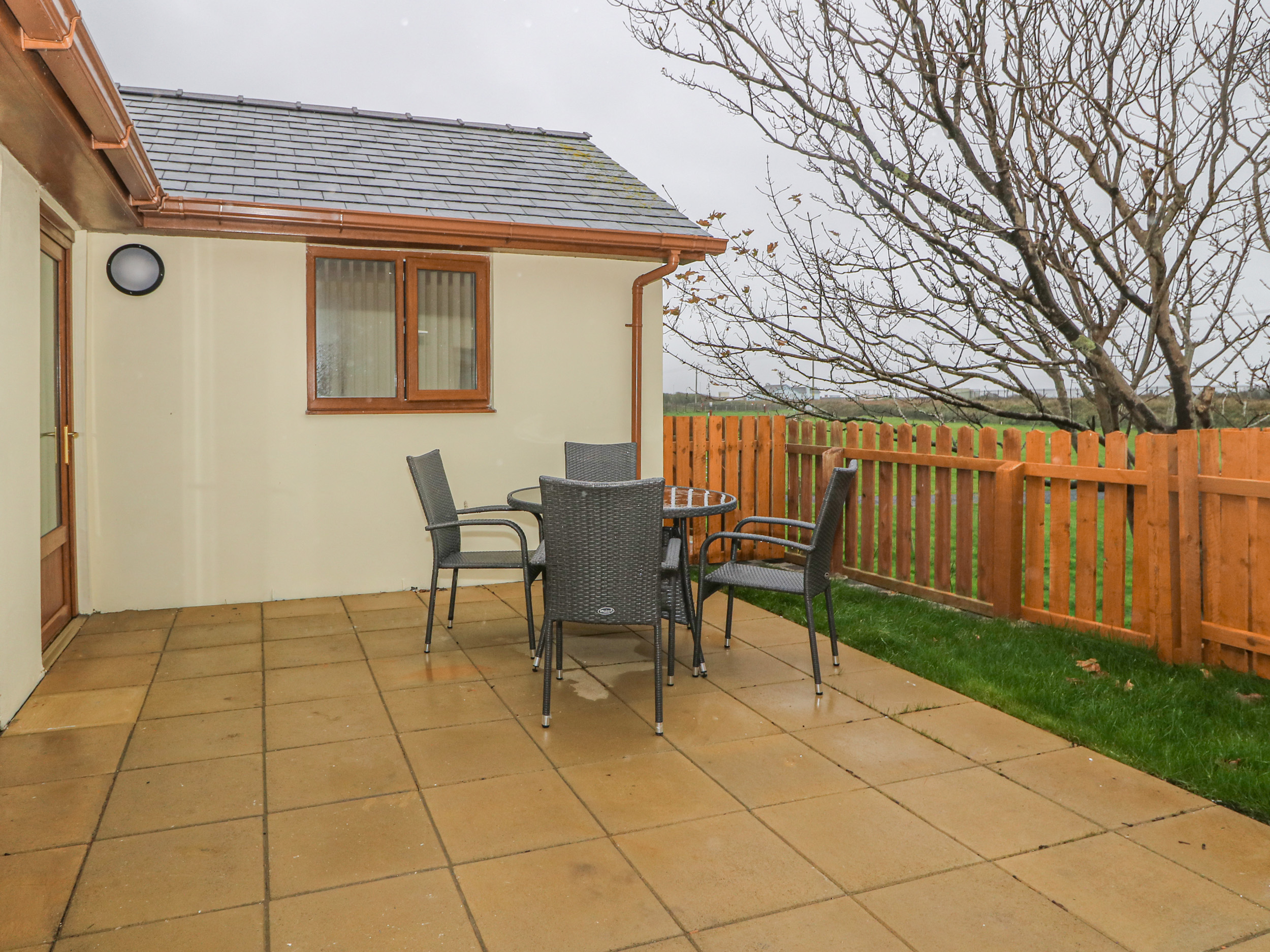 Snowdon Lodge, Barmouth - Dog Friendly Holiday Cottage in Snowdonia and