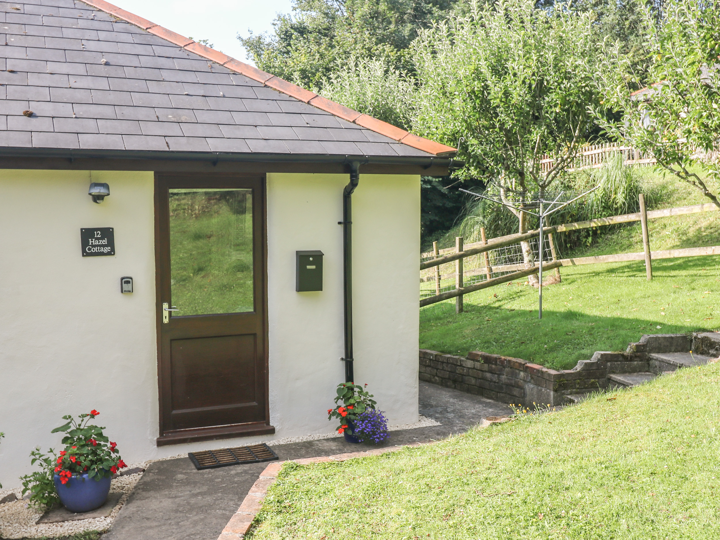 Hazel Cottage Dog Friendly Cottage in Bude Cornwall England