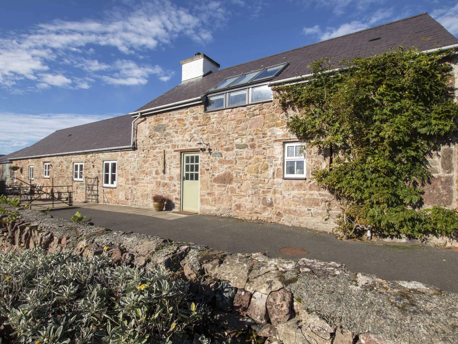 3 bedroom Cottage for rent in Llanfairpwllgwyngyll