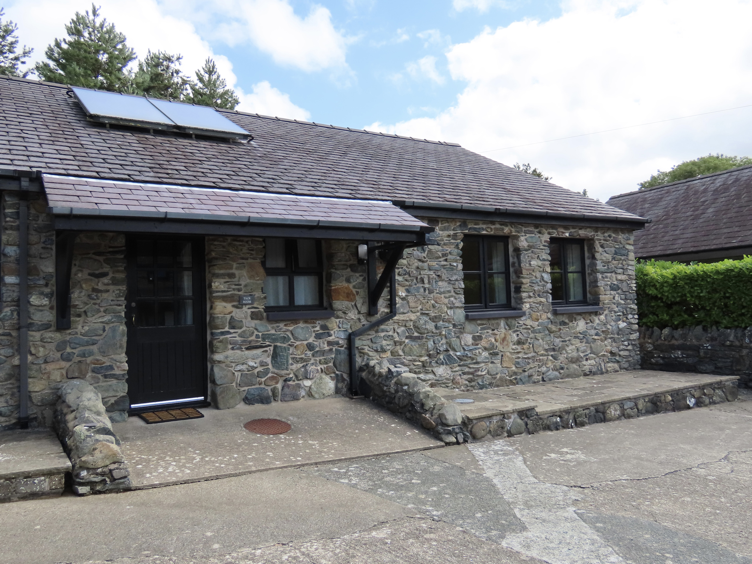 2 bedroom Cottage for rent in Llanfairpwllgwyngyll