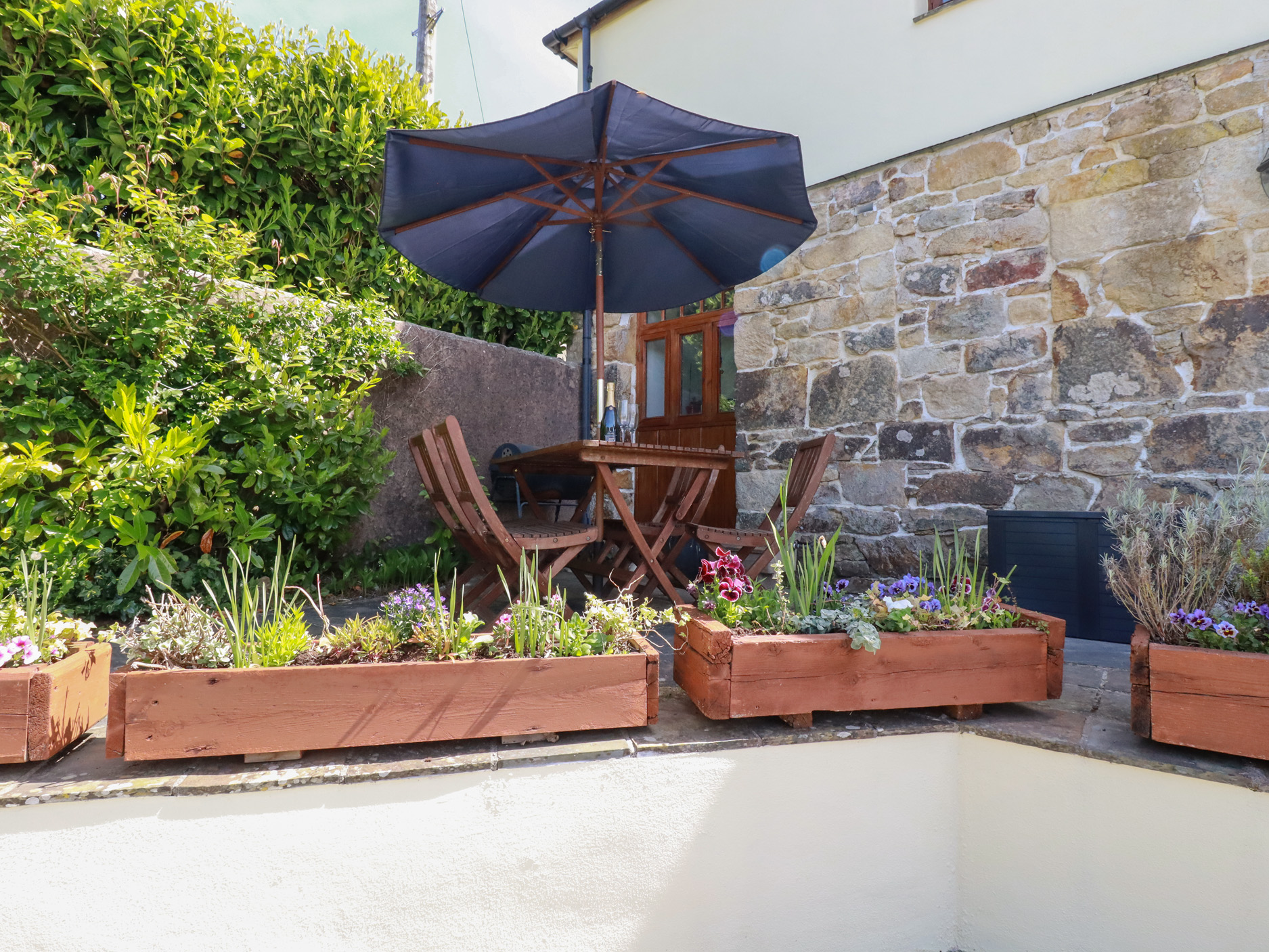 2 bedroom Cottage for rent in St Austell