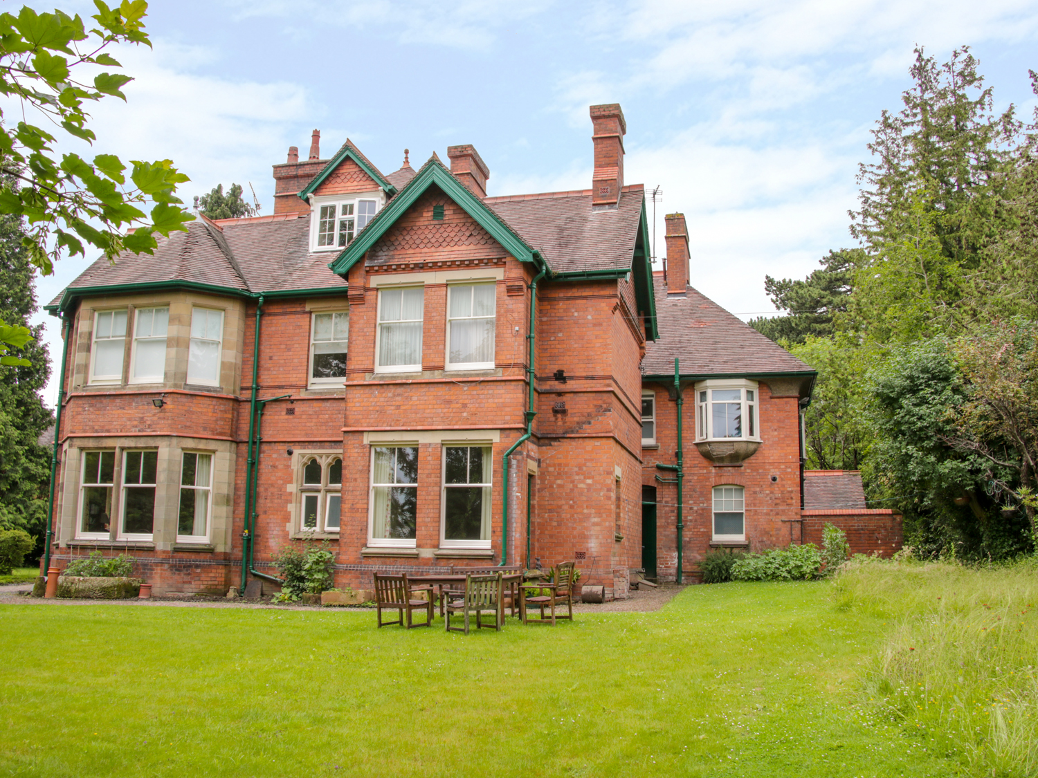 Flat 1, Shrewsbury Shropshire England Cottages For Couples, Find
