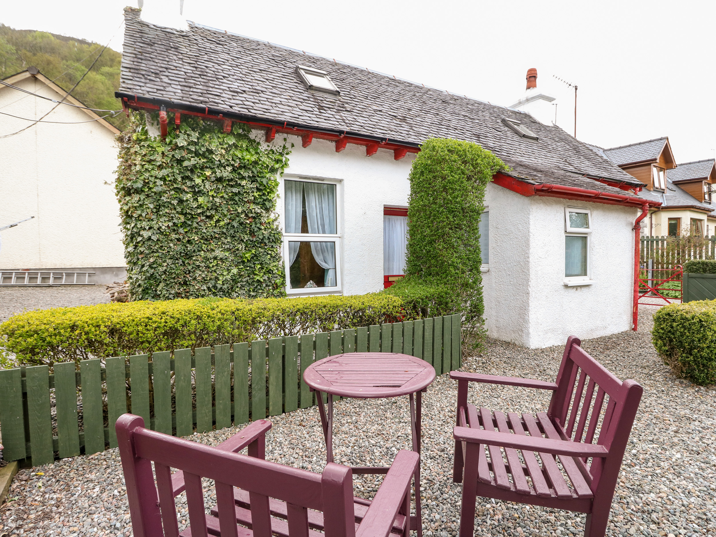 Glen Nevis Cottage, Fort William - Dog Friendly Holiday Cottage in Fort