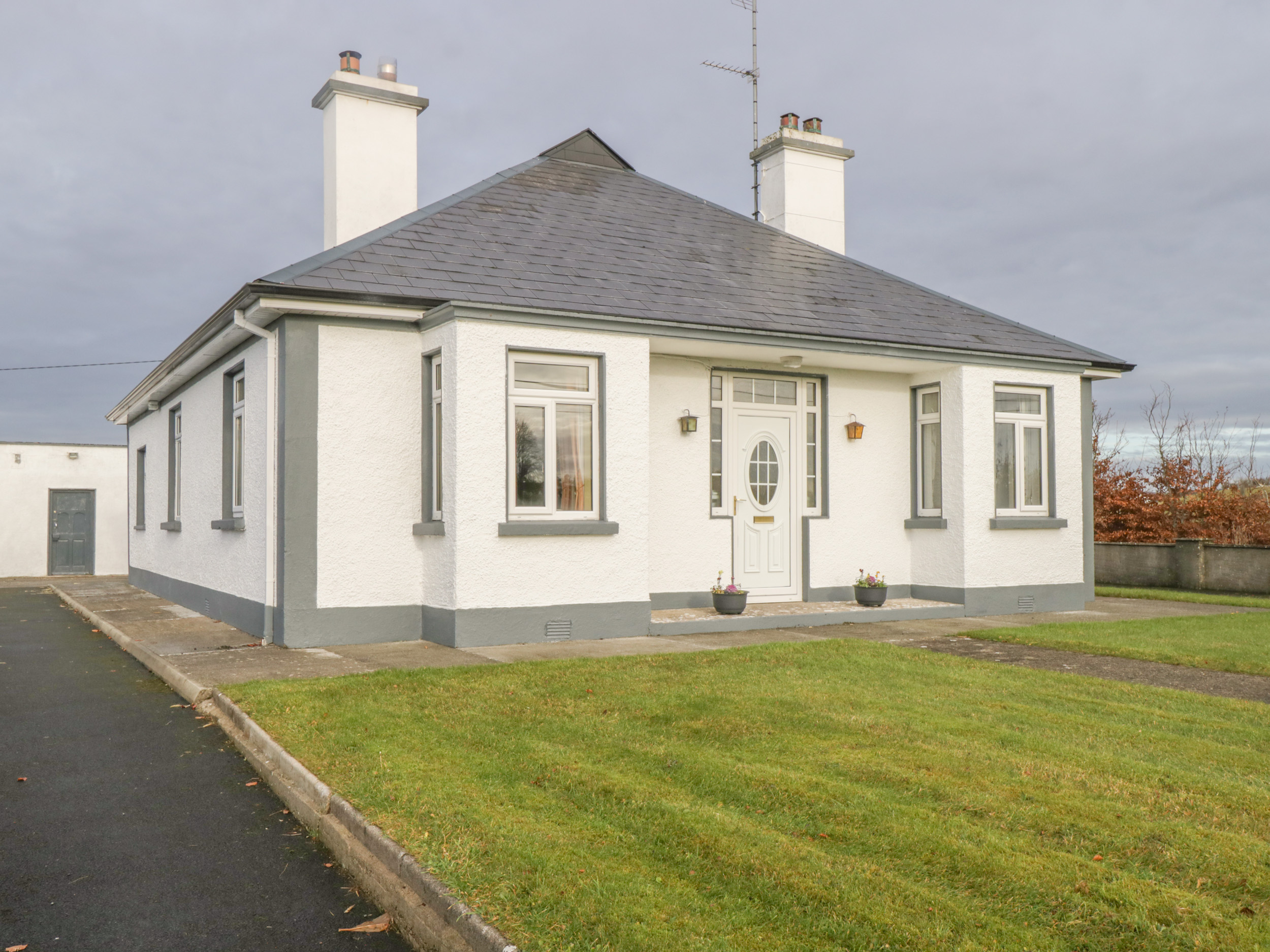 Lime Tree Cottage, Foxford, County Mayo Dog Friendly Holiday Cottage