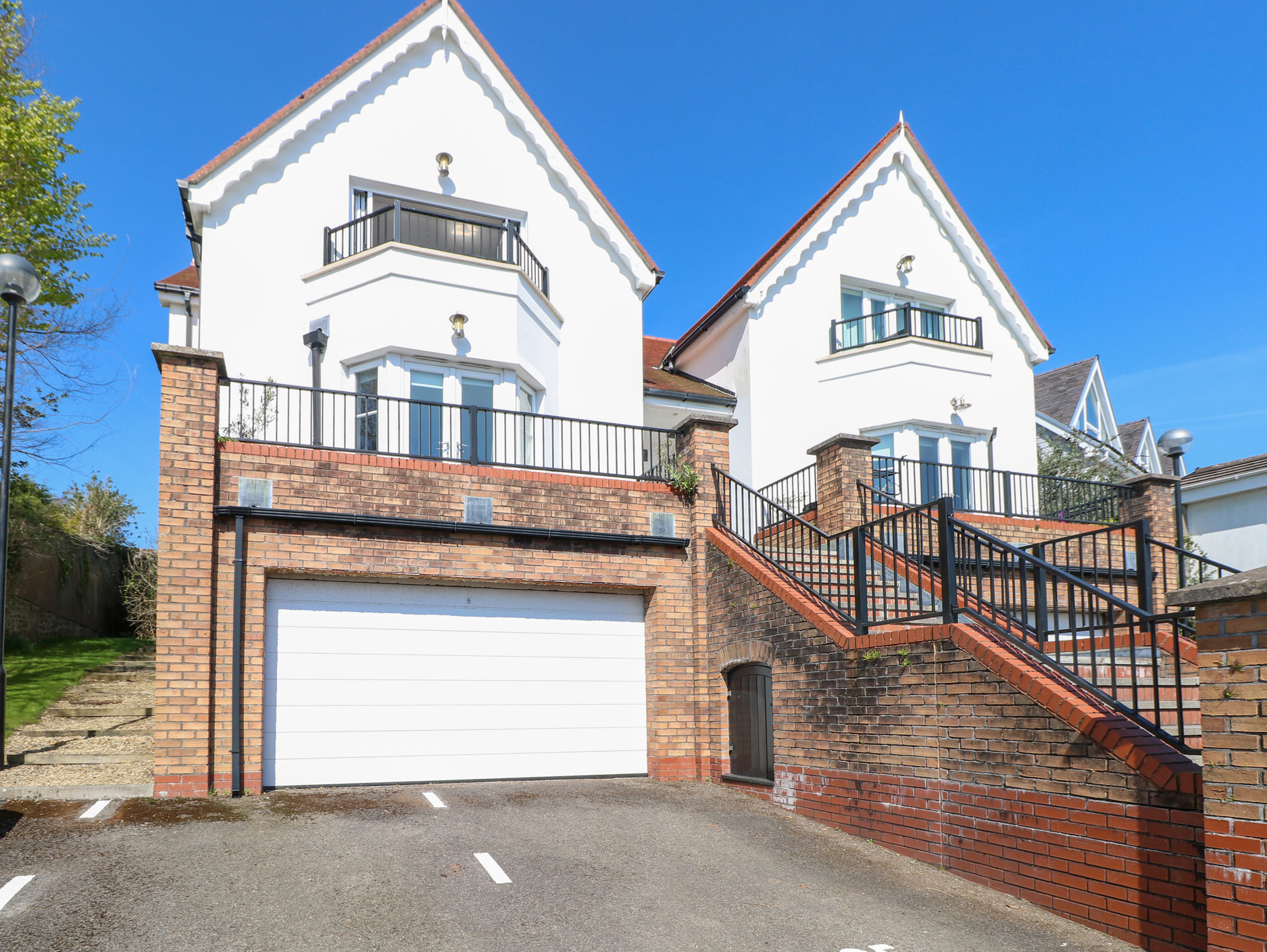 2 bedroom Cottage for rent in Tenby