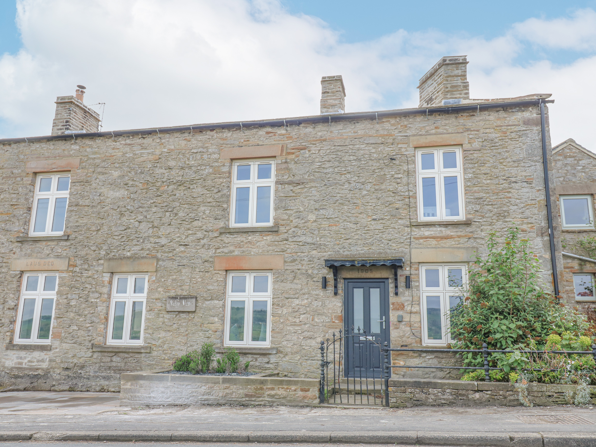 4 bedroom Cottage for rent in Leyburn