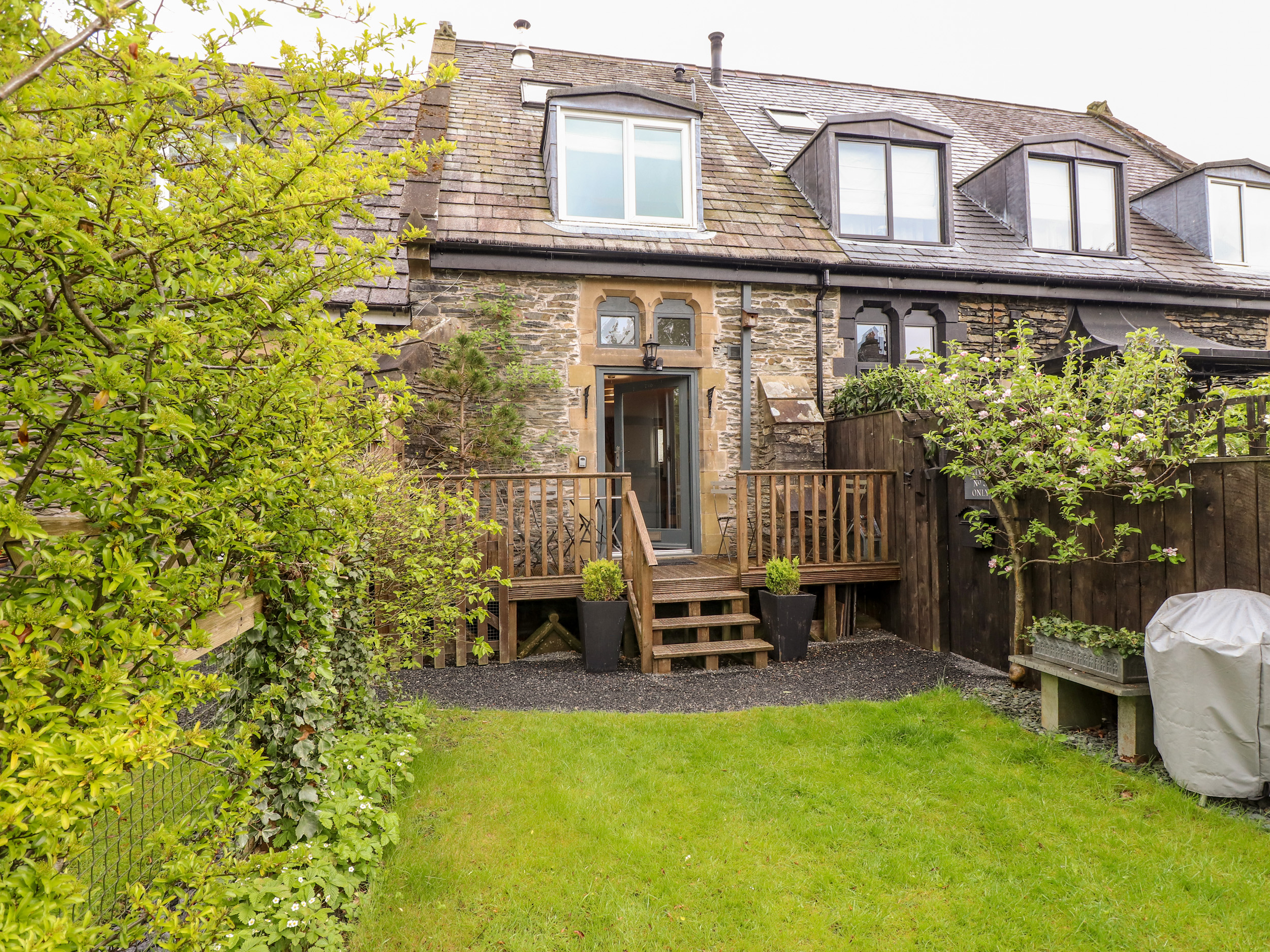 2 bedroom Cottage for rent in Staveley