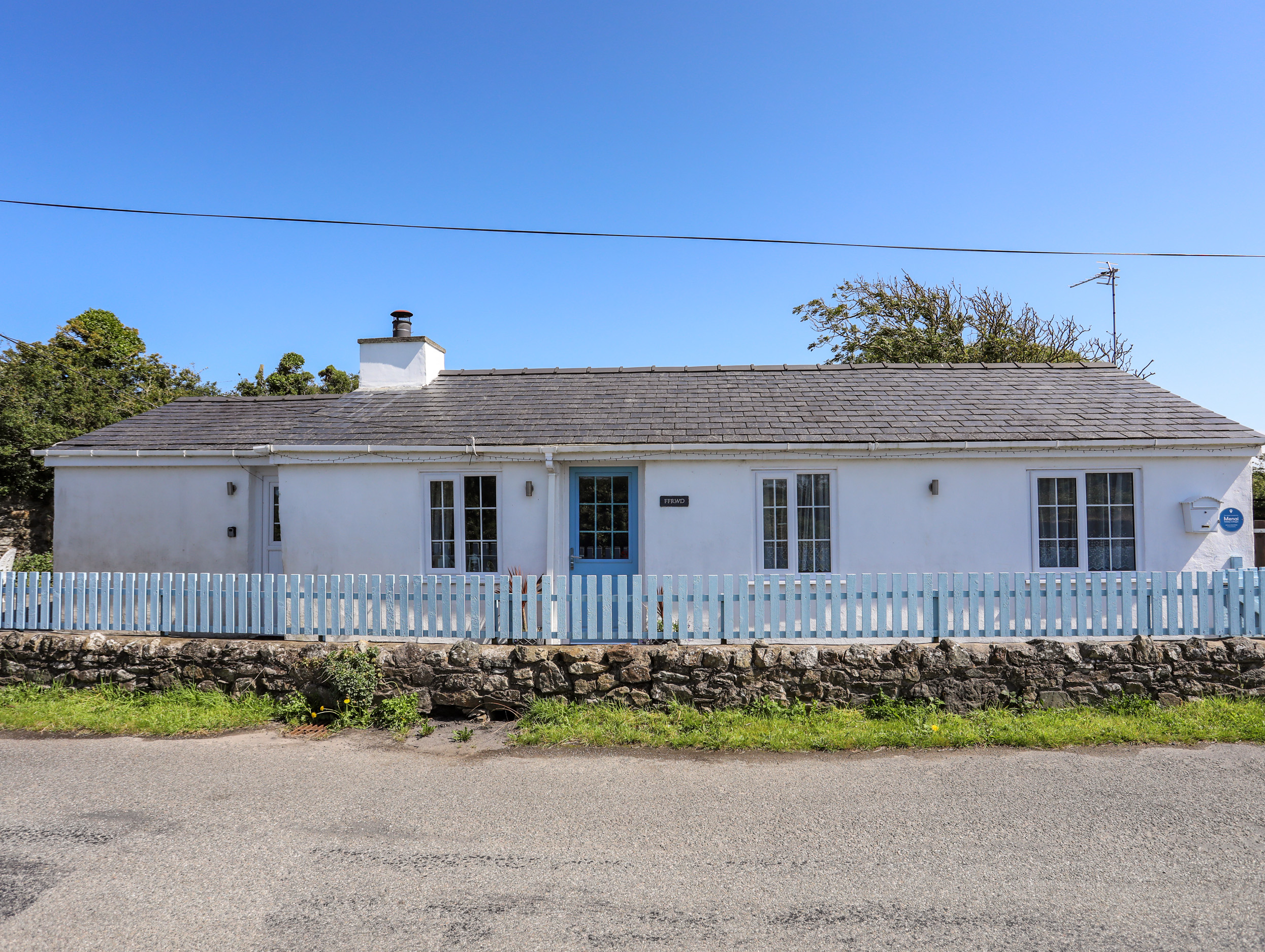 2 bedroom Cottage for rent in Rhosneigr