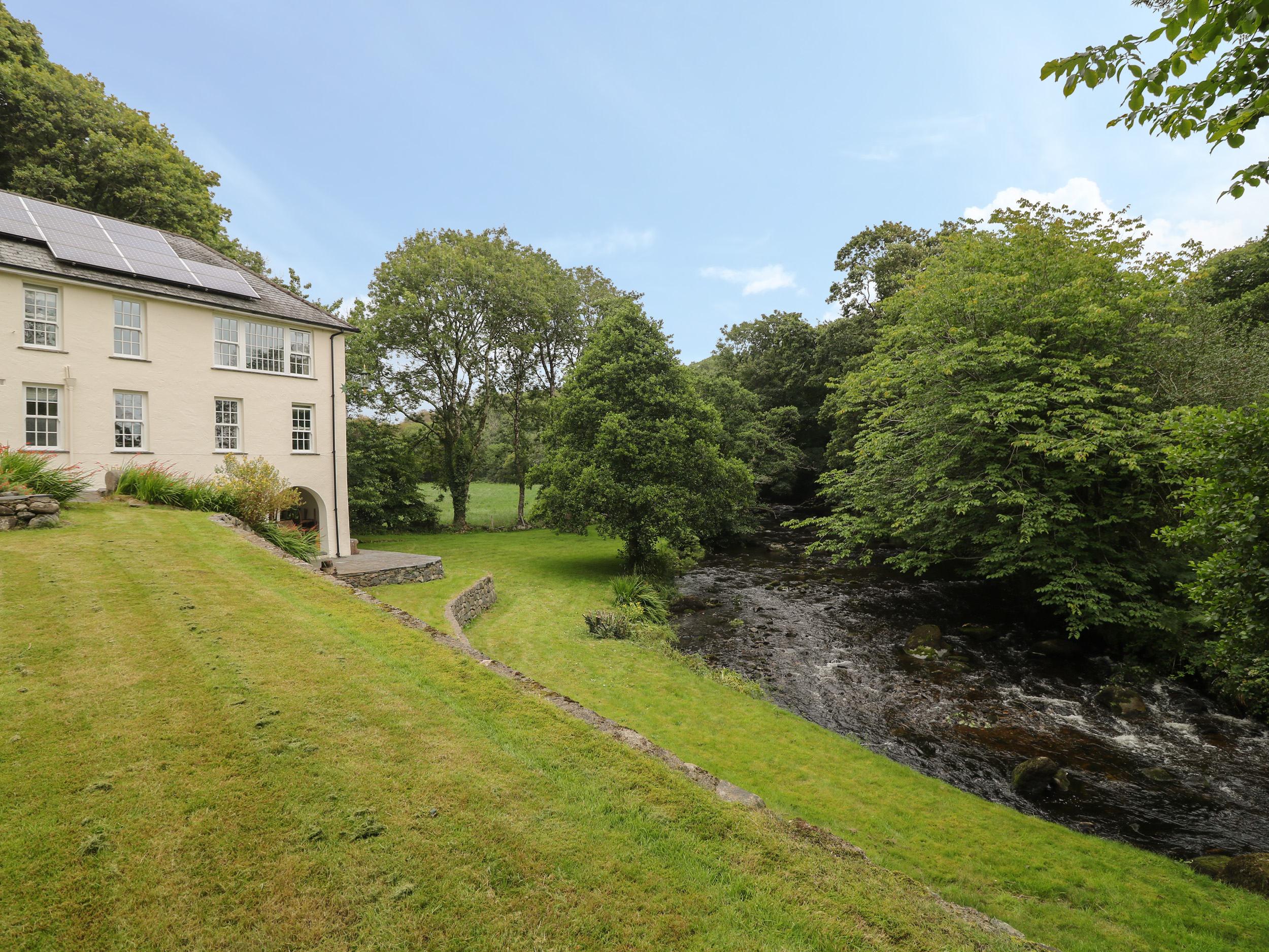 Nant Y Glyn, Criccieth Dog Friendly Holiday Cottage in Snowdonia and