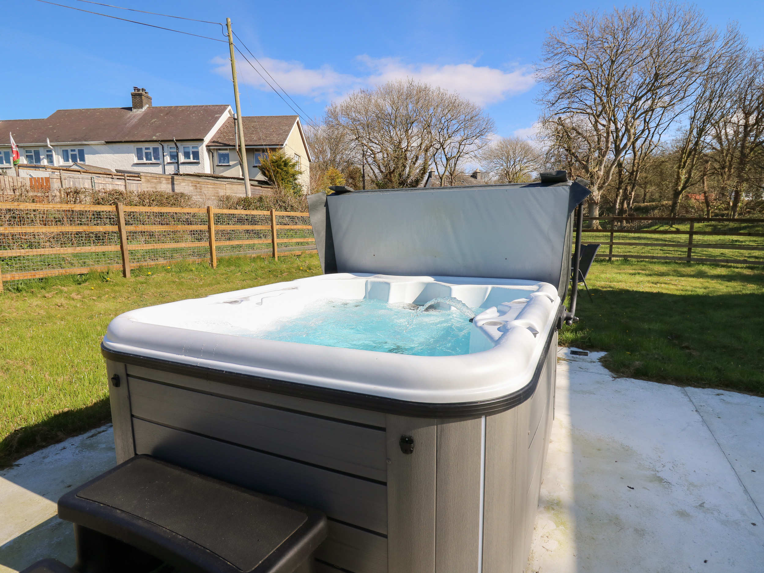 Glyn Cottage, Llanon