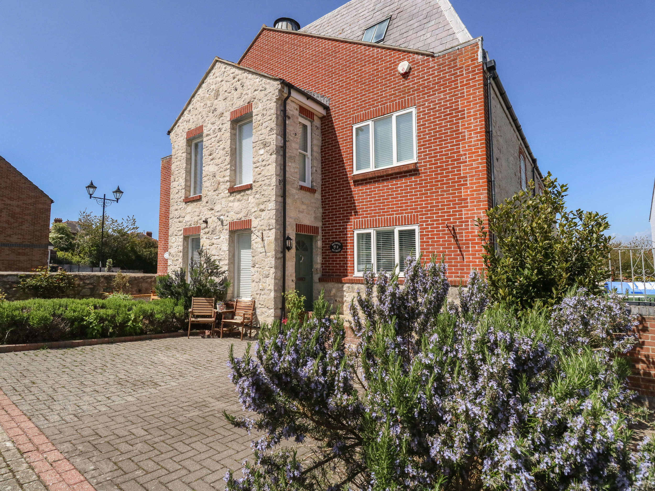 3 bedroom Cottage for rent in Weymouth