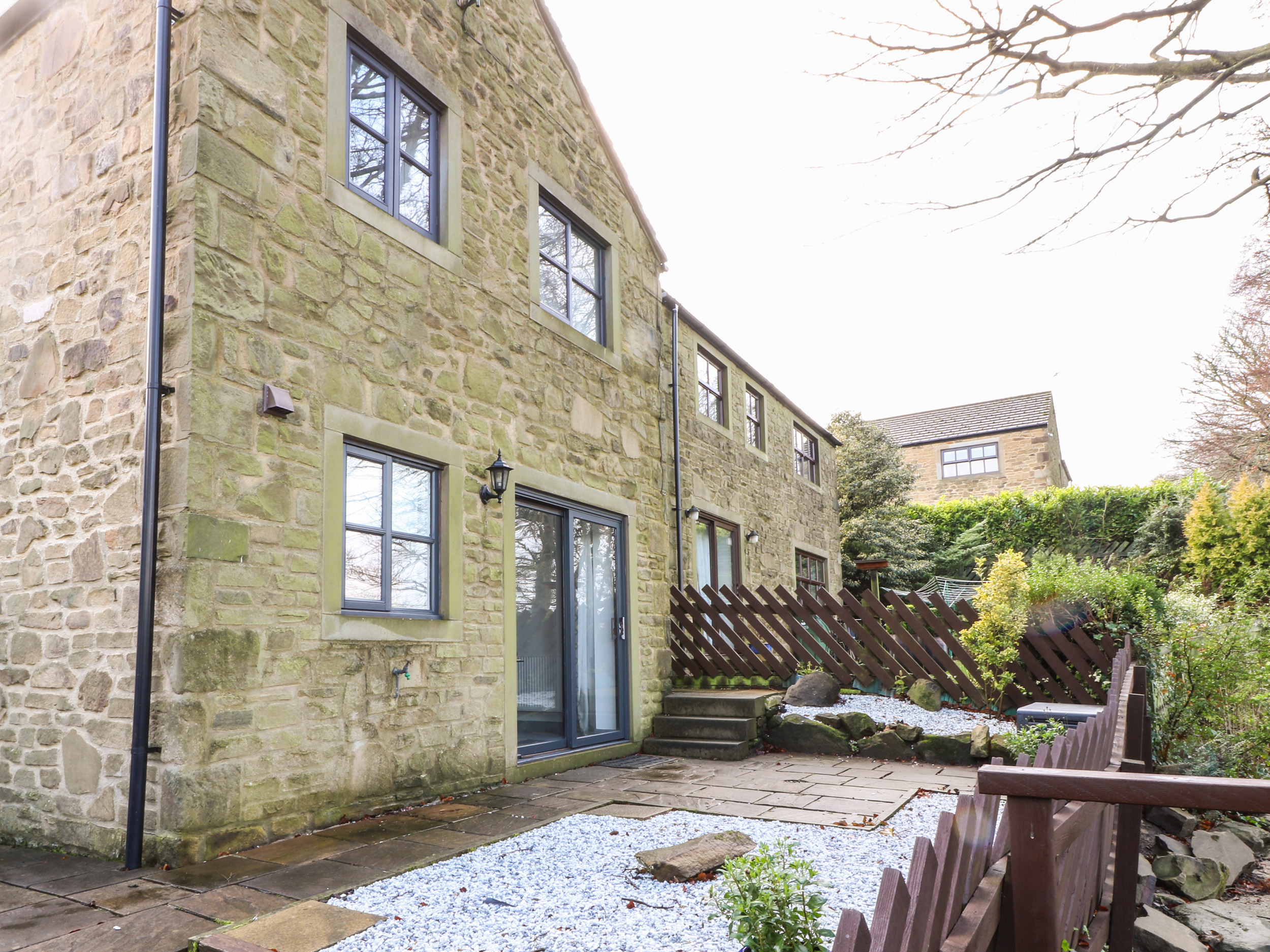 Ellis House Dog Friendly Holiday Cottage in Haworth Yorkshire Dales