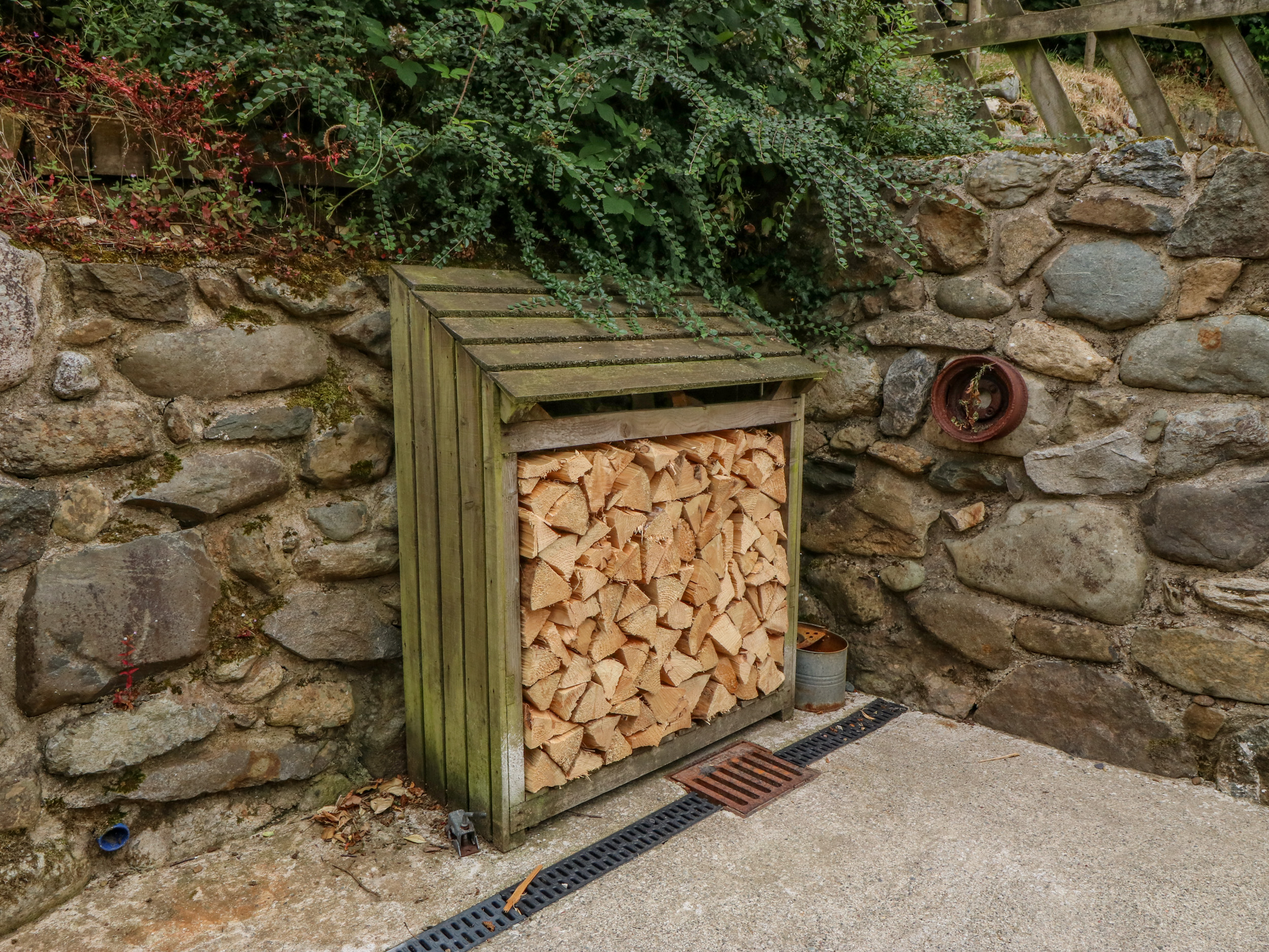 Dairy Cottage, Sarn Meyllteyrn Dog Friendly Holiday Cottage in