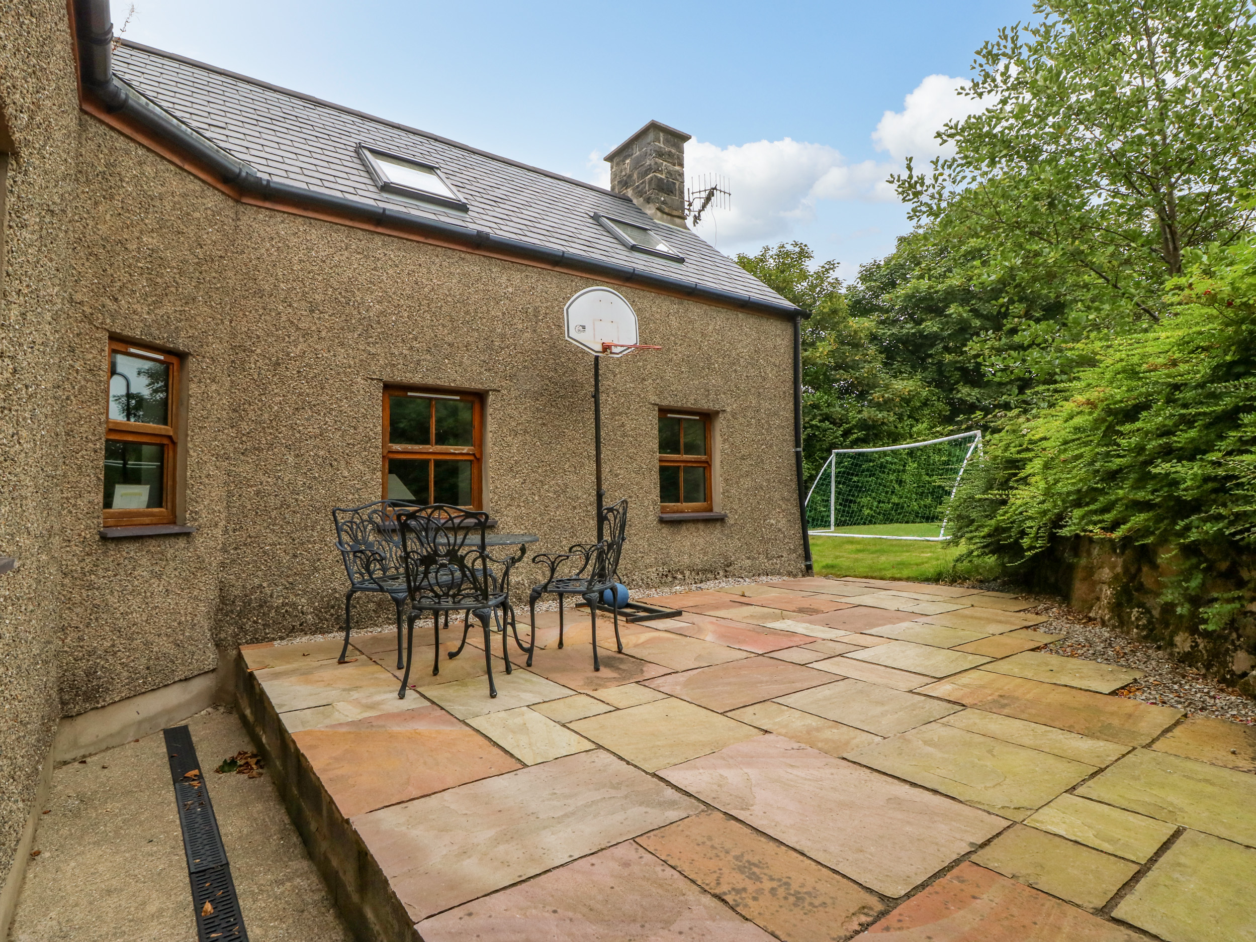 Dairy Cottage, Sarn Meyllteyrn Dog Friendly Holiday Cottage in