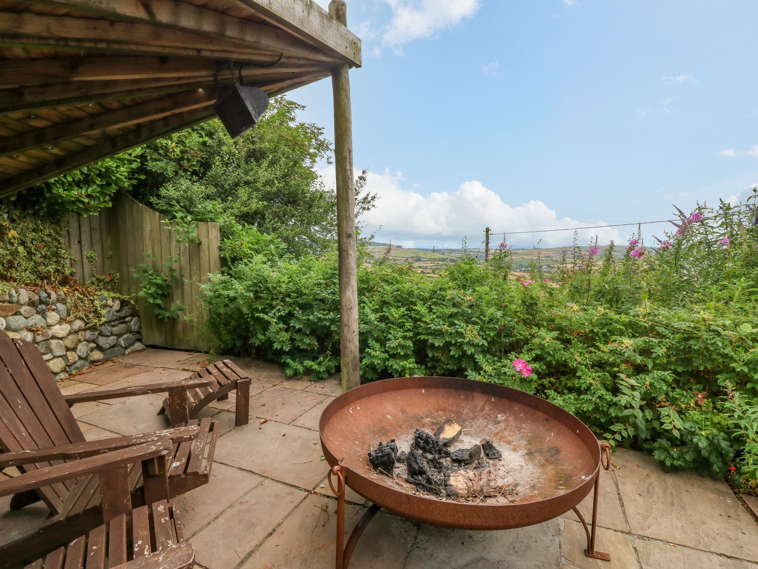 Dairy Cottage, Sarn Meyllteyrn Dog Friendly Holiday Cottage in