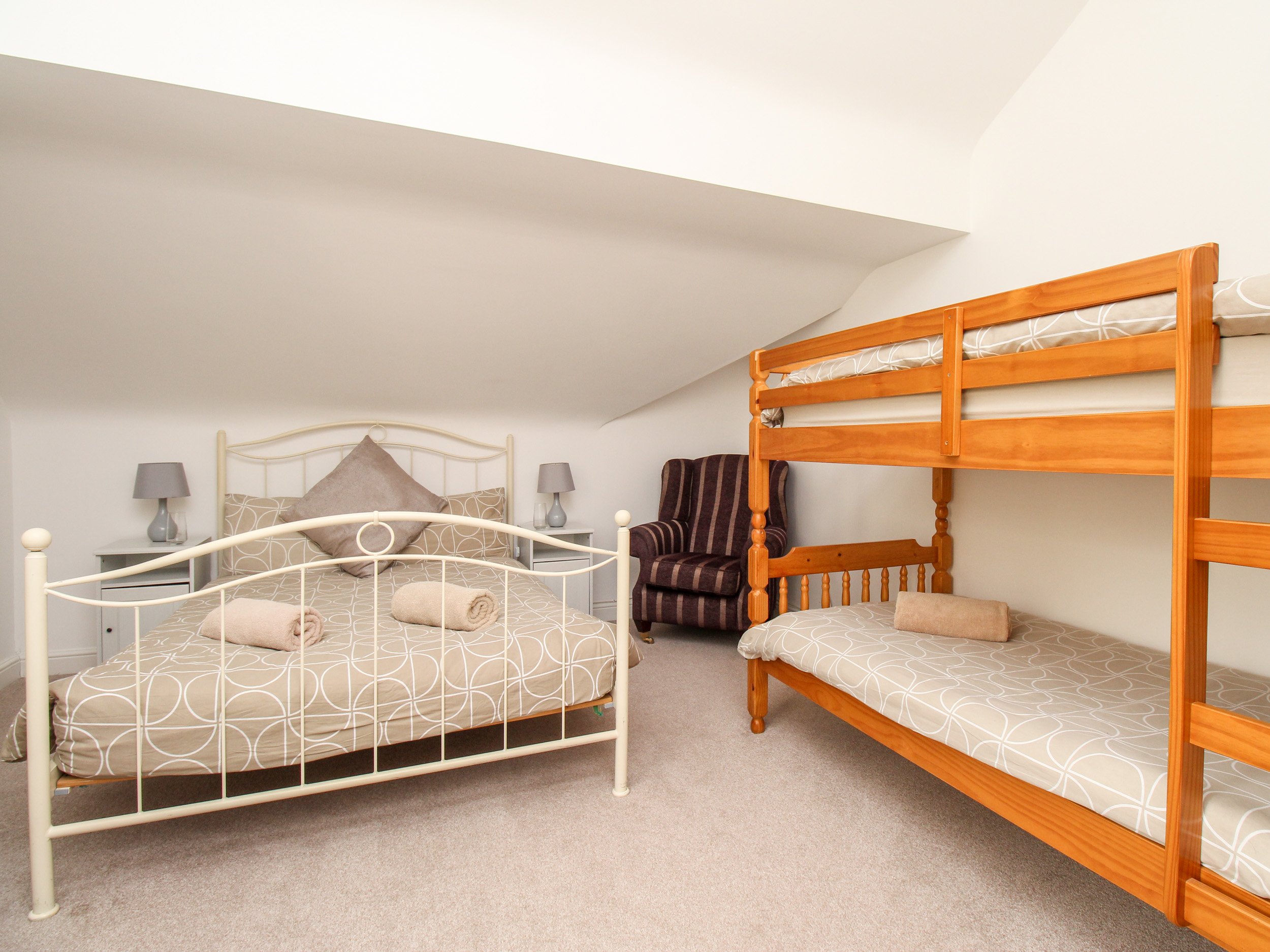 Durdle Door Lodge Dog Friendly Holiday Cottage in Wool Dorset and Somerset England