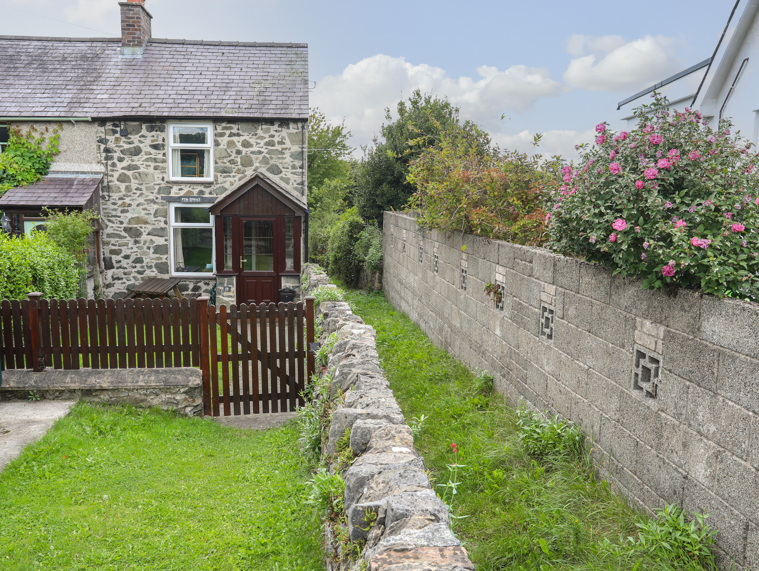 3 bedroom Cottage for rent in Bangor - Wales