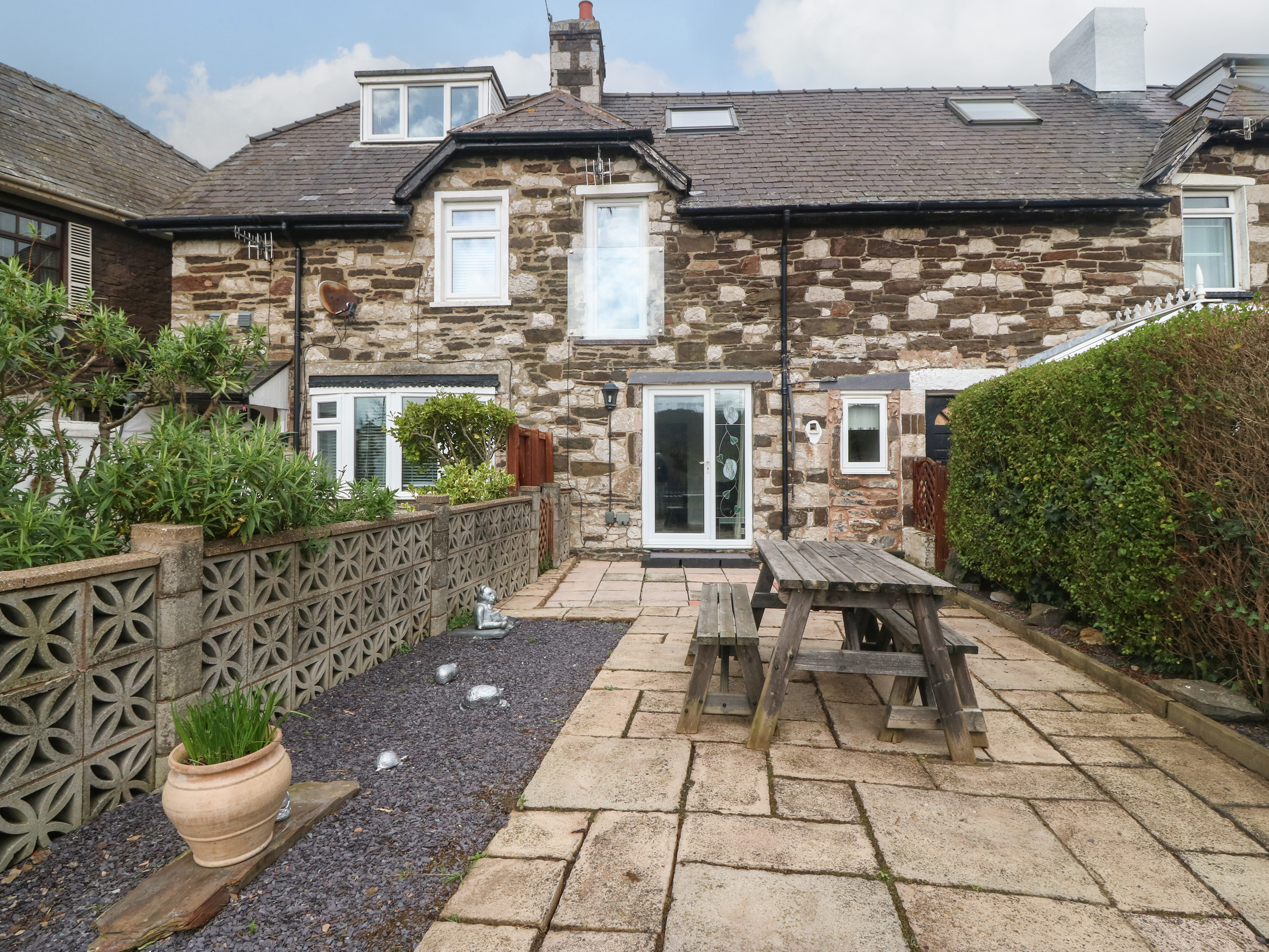 3 bedroom Cottage for rent in Llandudno