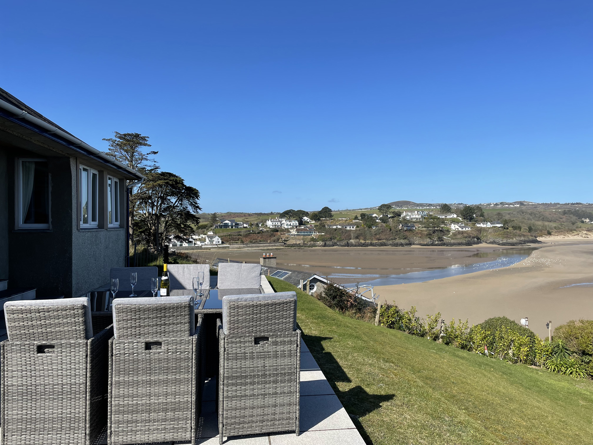 Deudraeth, Abersoch Dog Friendly Holiday Cottage in Snowdonia and