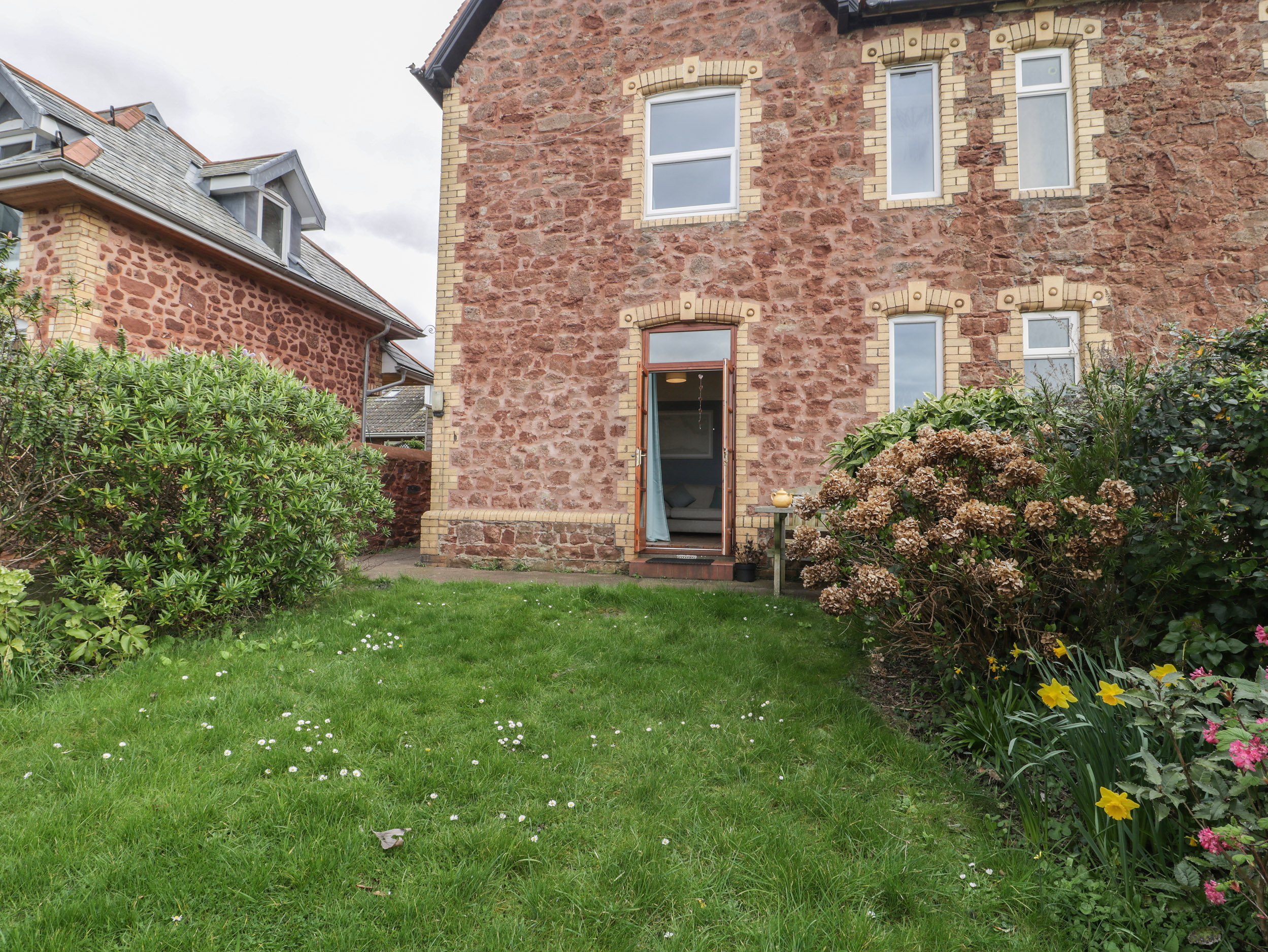 Coastguards Cottage, Watchet Dog Friendly Holiday Cottage in Dorset