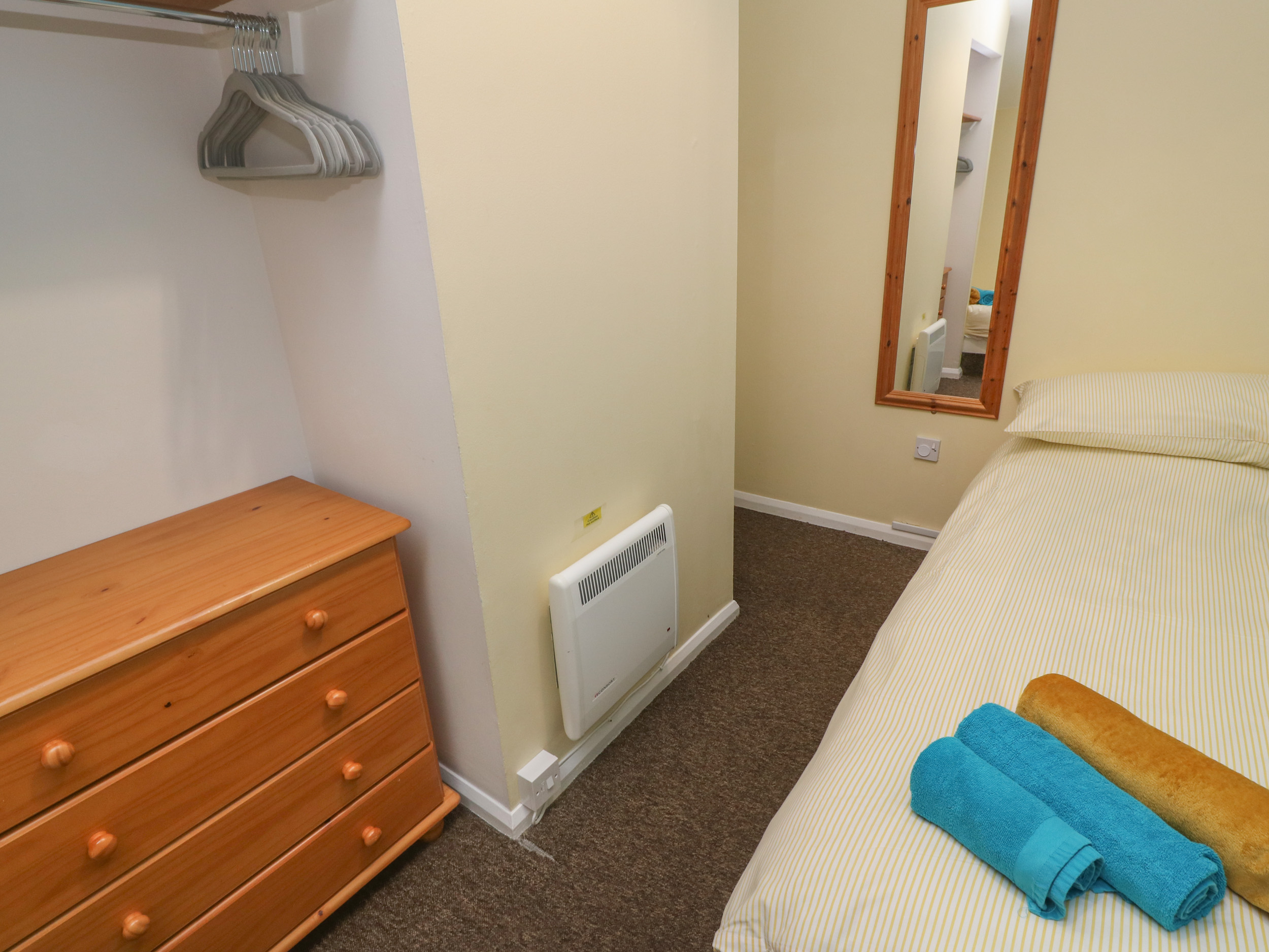 6 Strawberry Hill, Hayle Dog Friendly Holiday Cottage in Cornwall