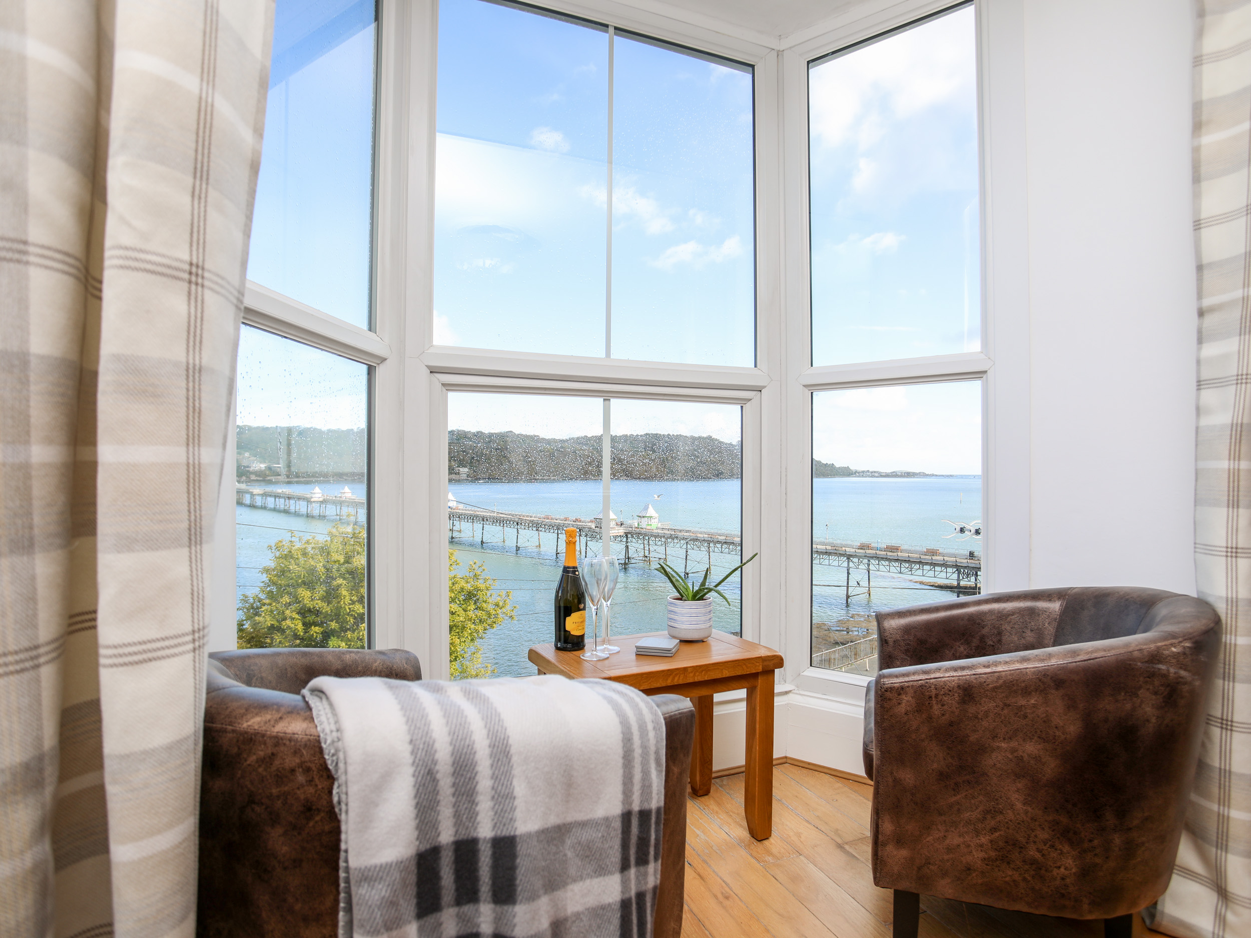 Pier View, 1 Garth Terrace, Bangor Dog Friendly Holiday Cottage in