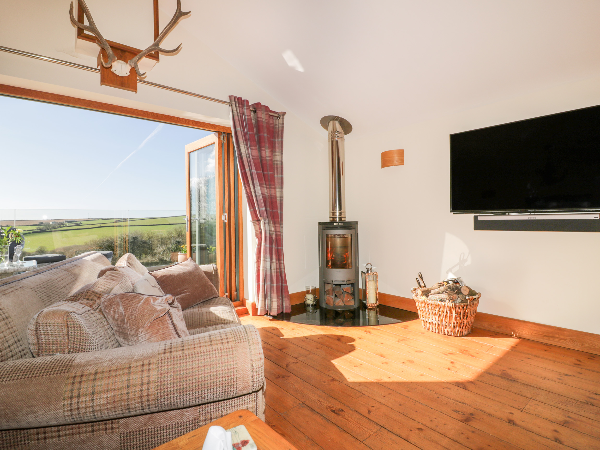 Brooklands Barn, St Columb Major Dog Friendly Holiday Cottage in Cornwall