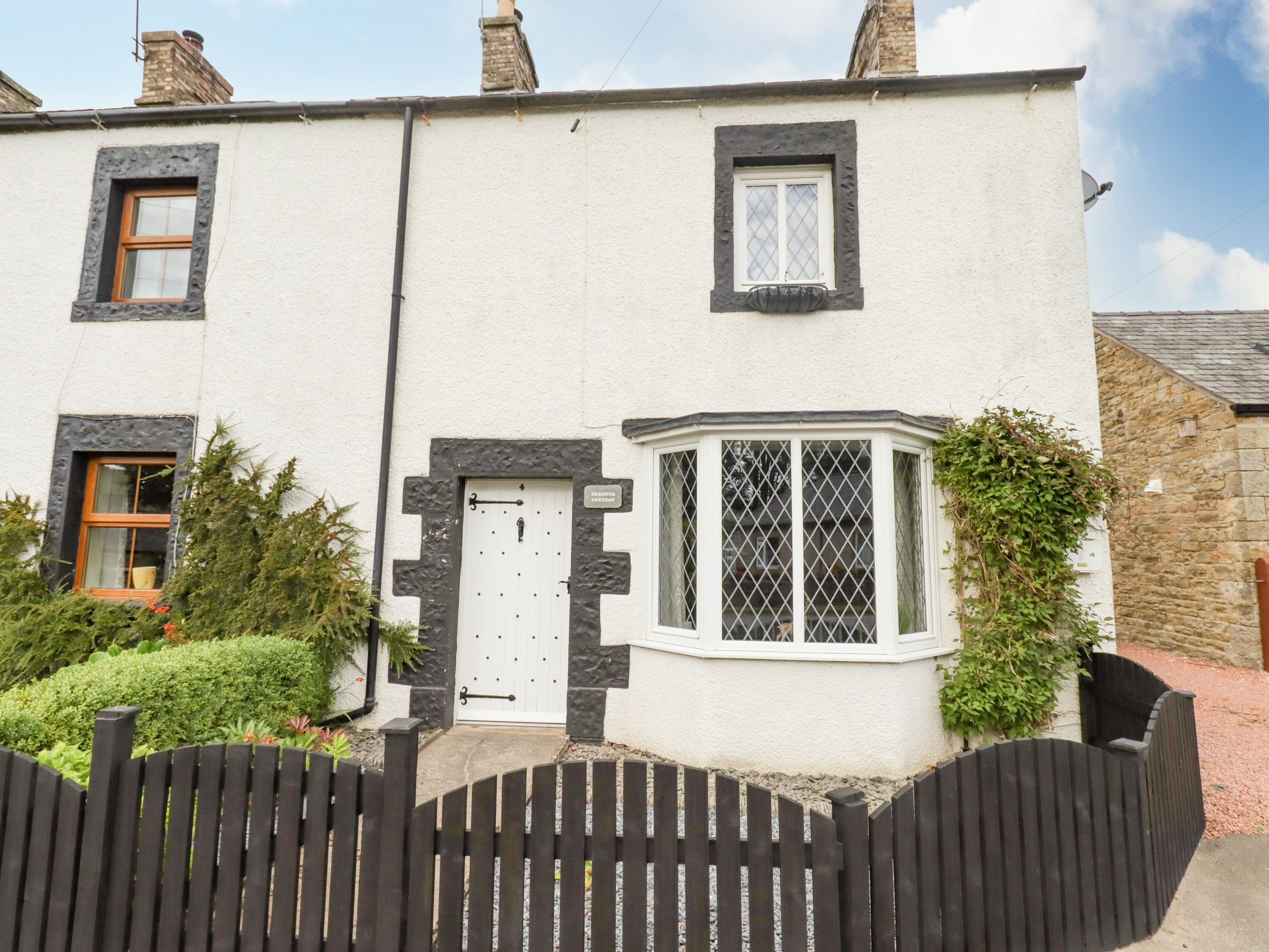 Ashfold cottage, Hallbankgate Dog Friendly Holiday Cottage in The