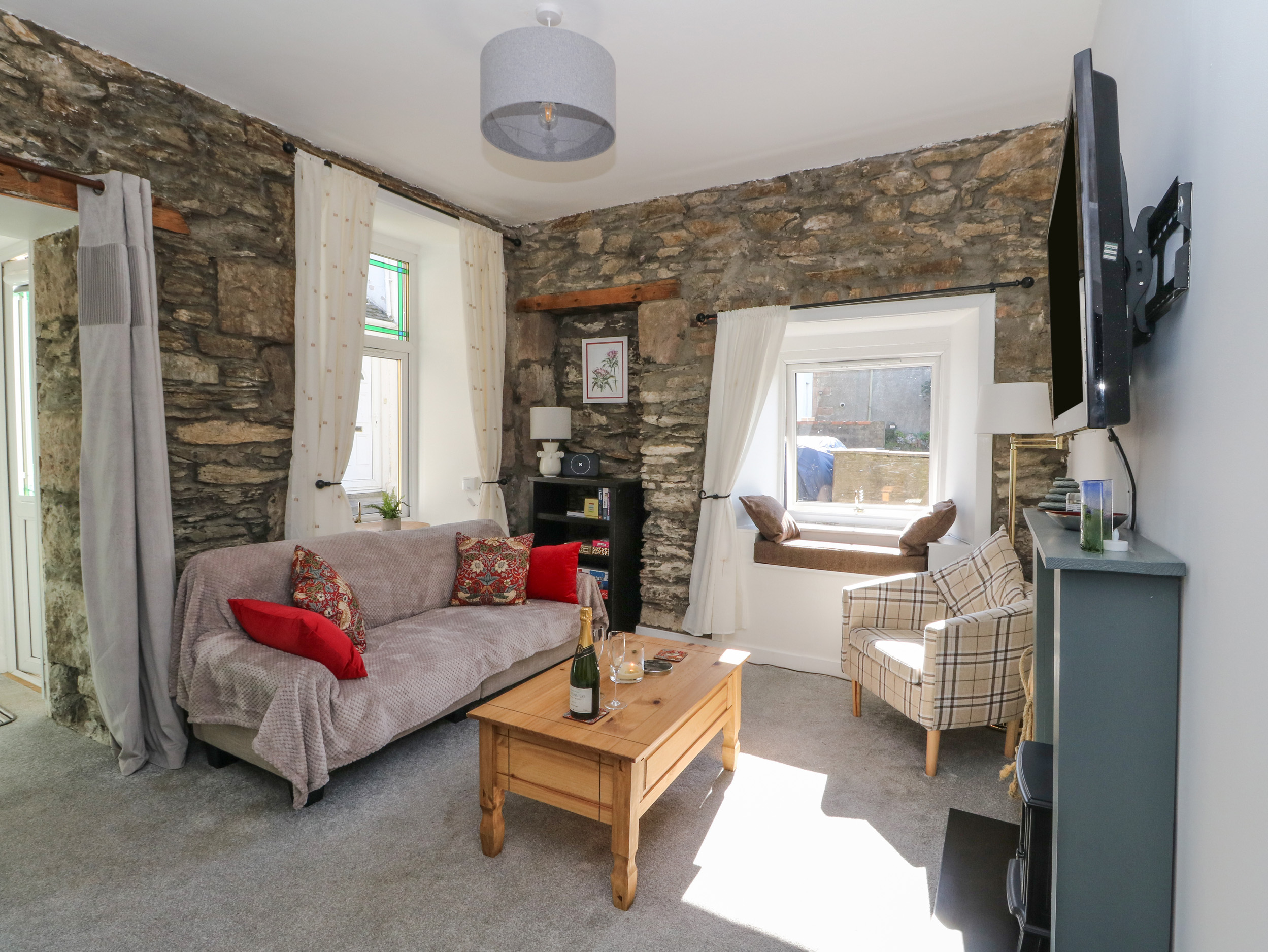 1 bedroom Cottage for rent in Kilcreggan