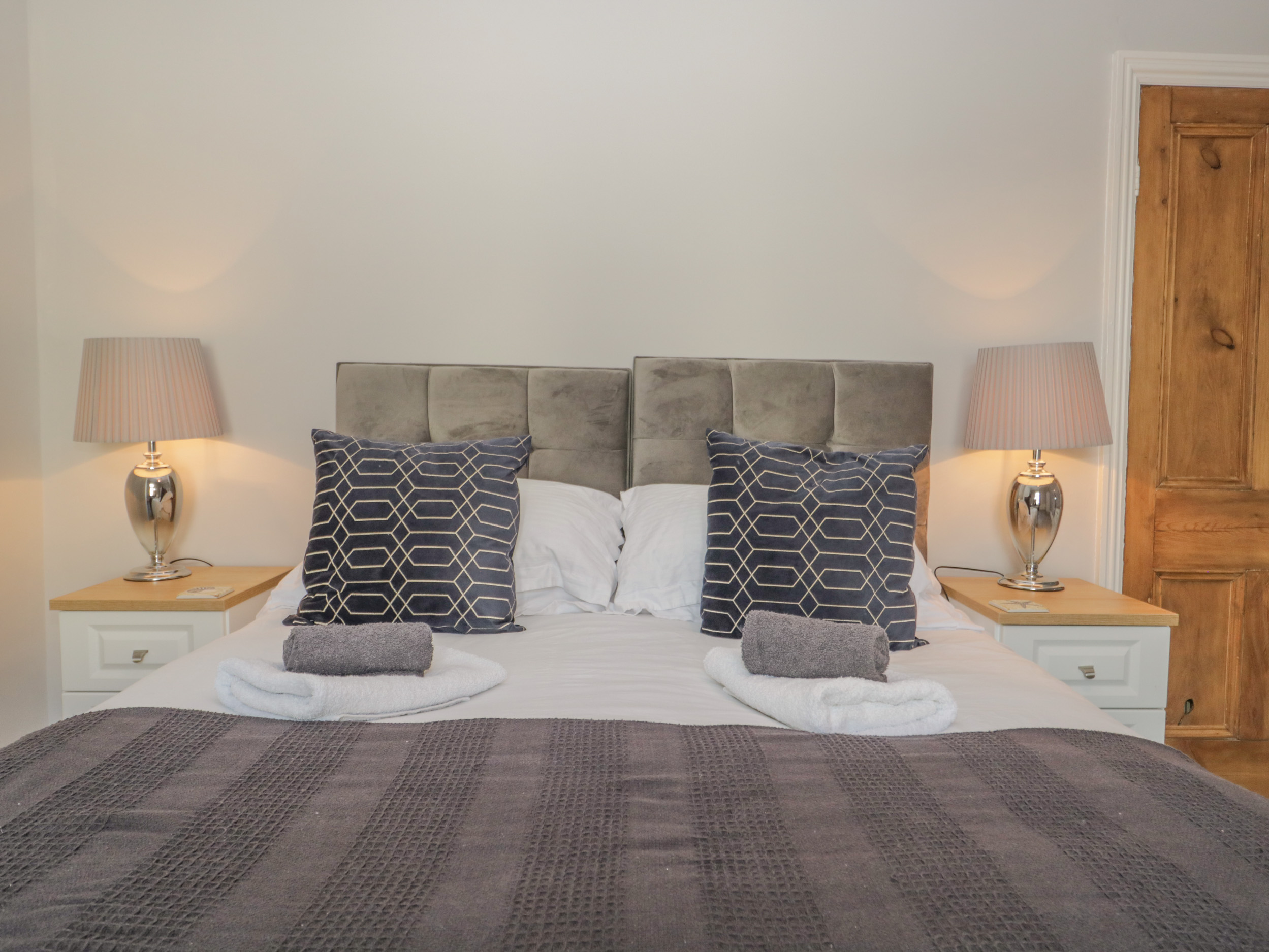 Beach House by the Lakes Dog Friendly Holiday Cottage in Haverigg