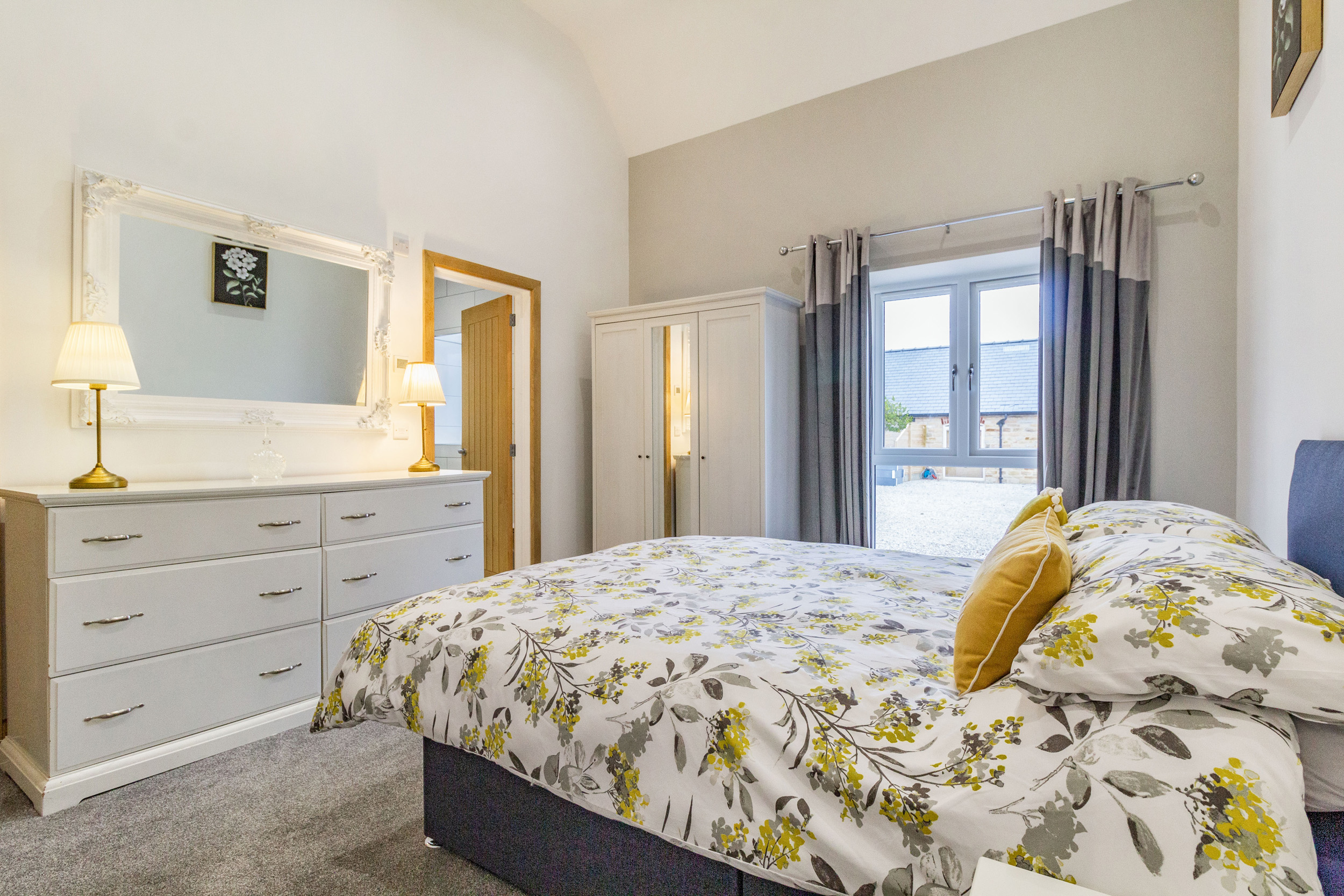 The Dairy, Clay Cross Dog Friendly Holiday Cottage in Peak District