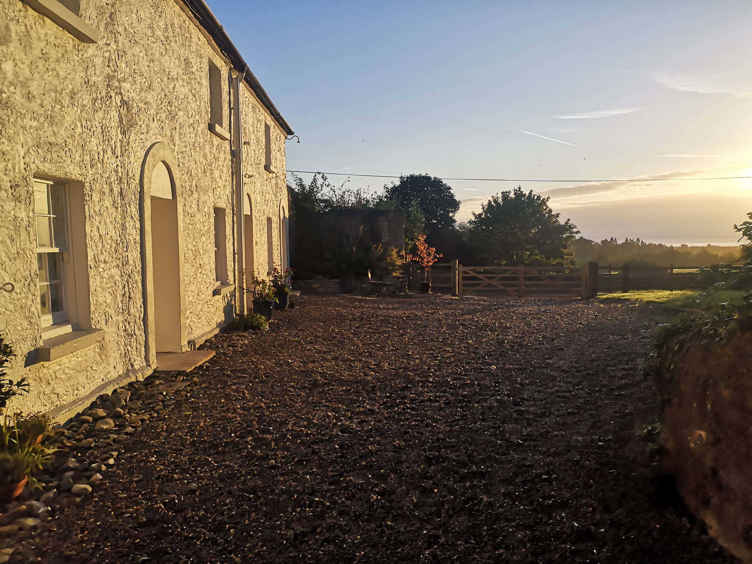 Audouin Dog Friendly Holiday Cottage in Newtown Mount Kennedy, County