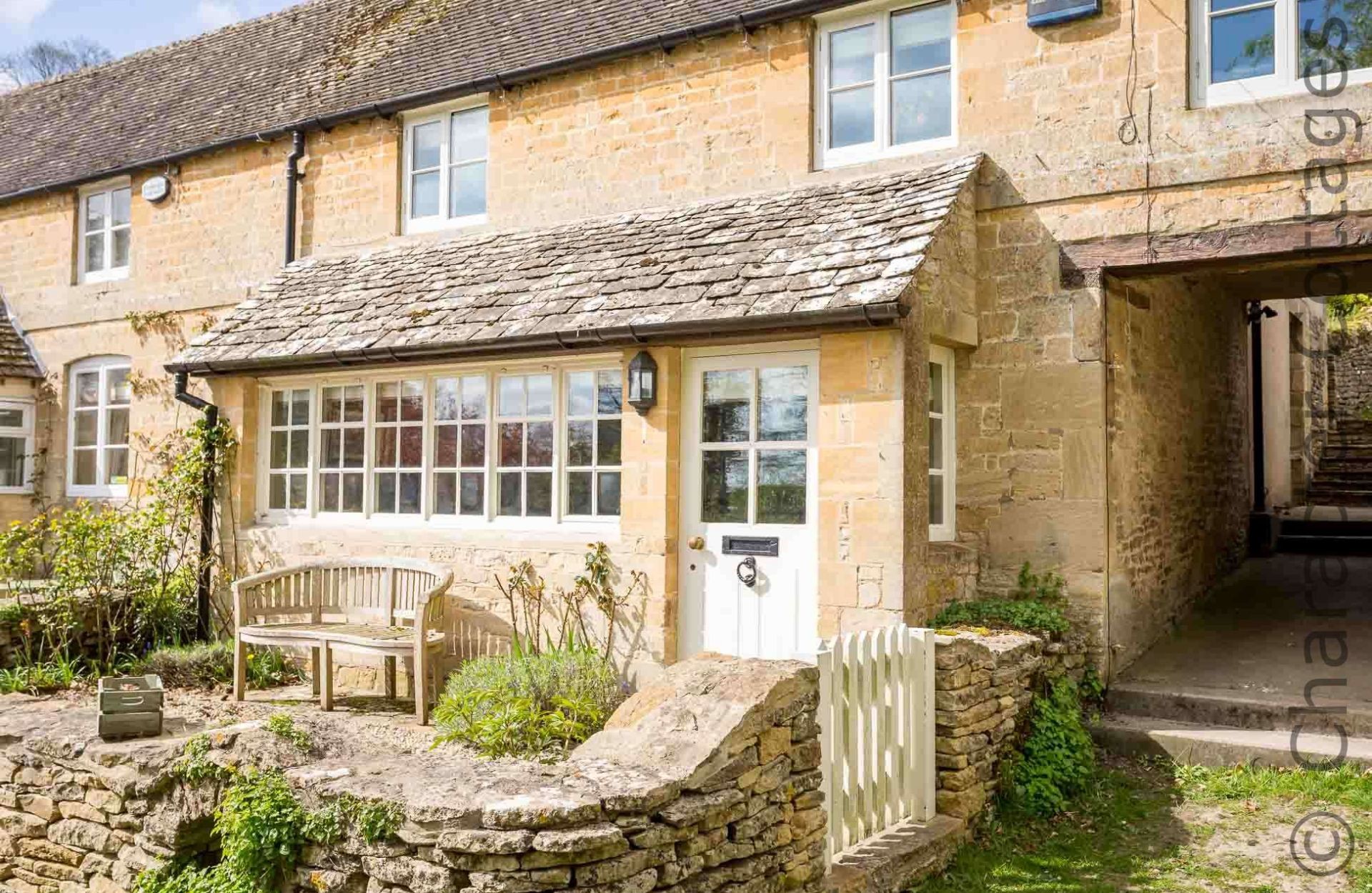 2 bedroom Cottage for rent in Bourton on the Water