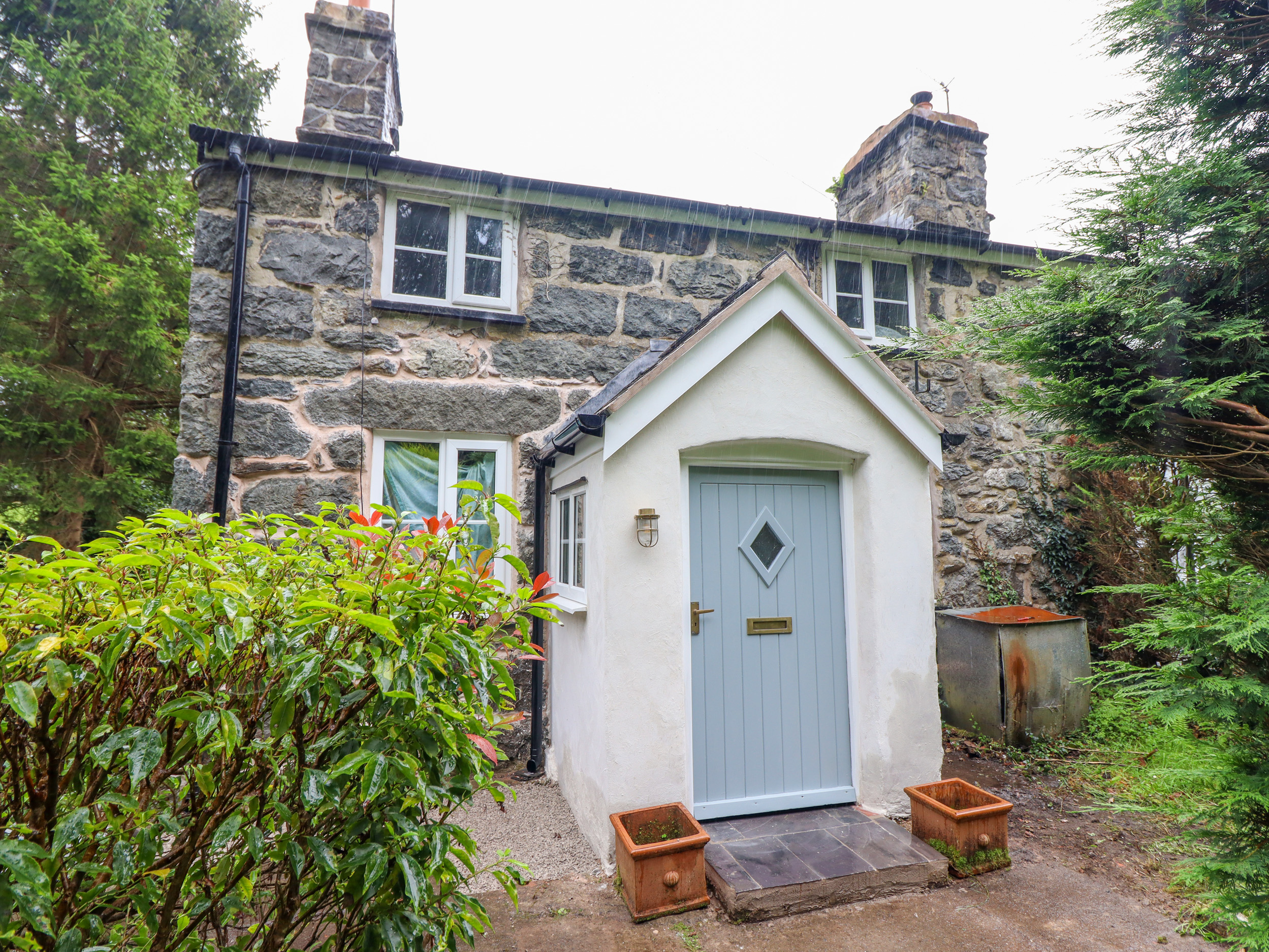 2 bedroom Cottage for rent in Bala