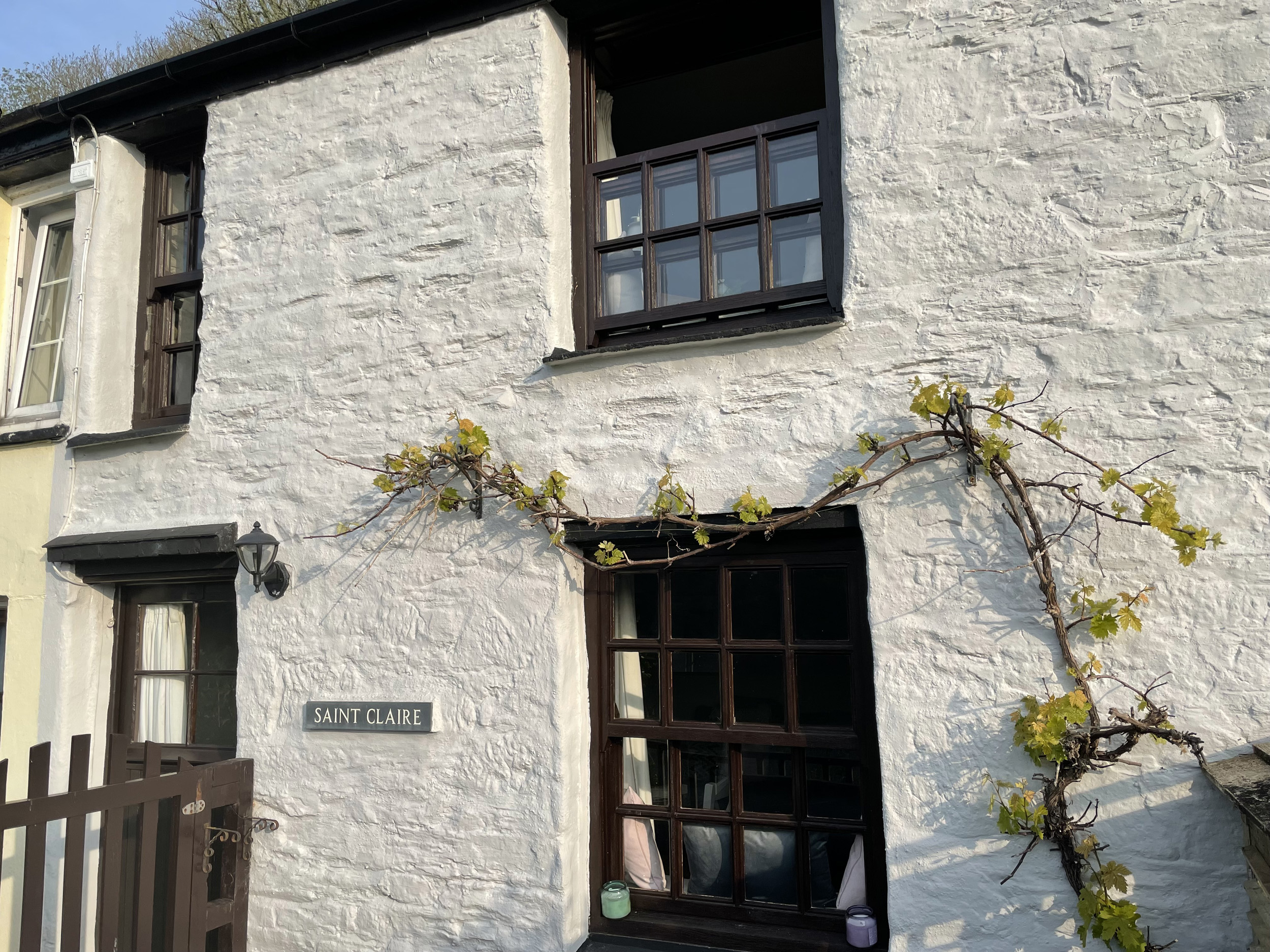 4 Trenhaile Terrace, Malpas, Cornwall Dog Friendly Holiday Cottage in