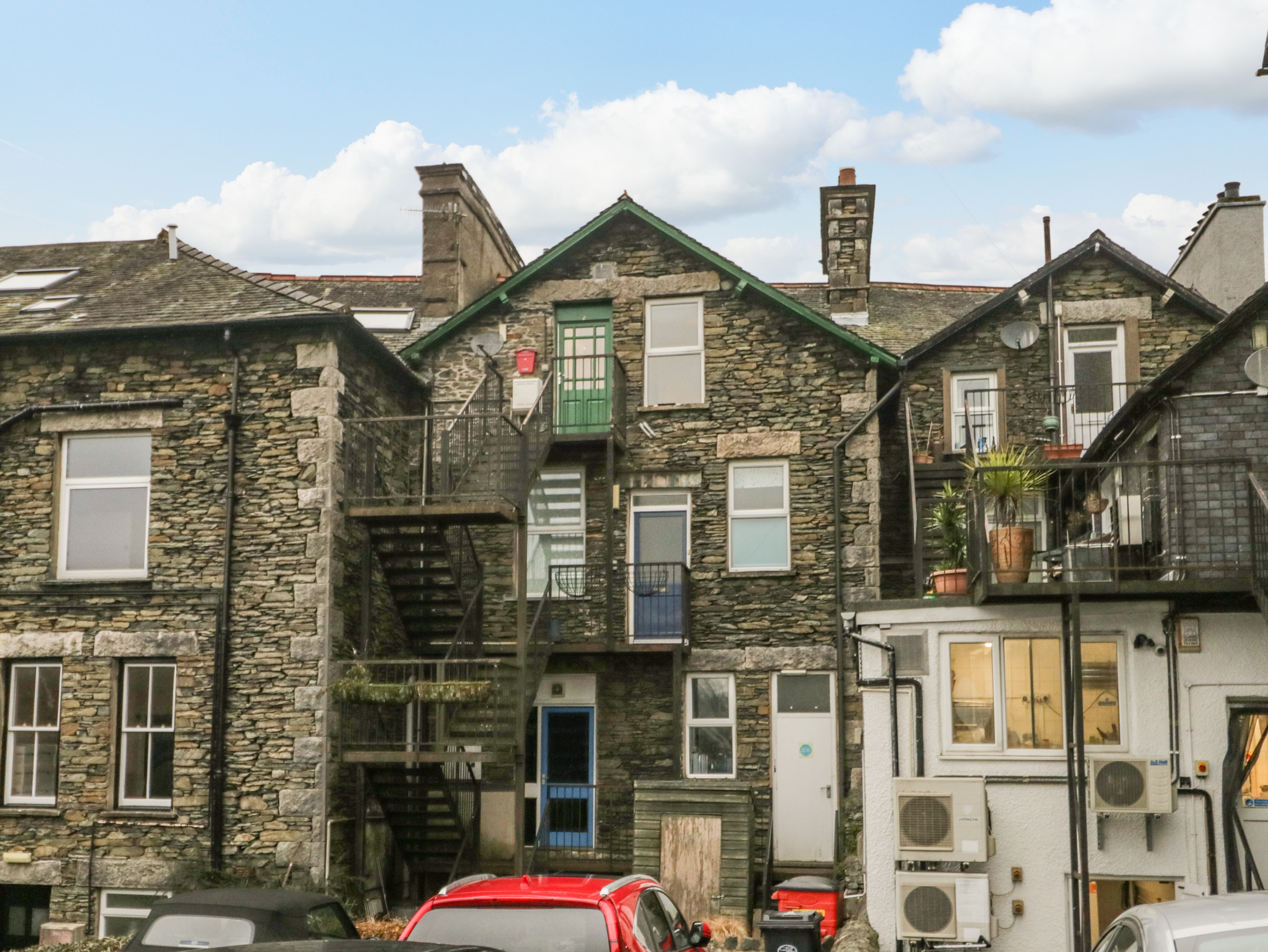 Windermere Crescent, Windermere Dog Friendly Holiday Cottage in The