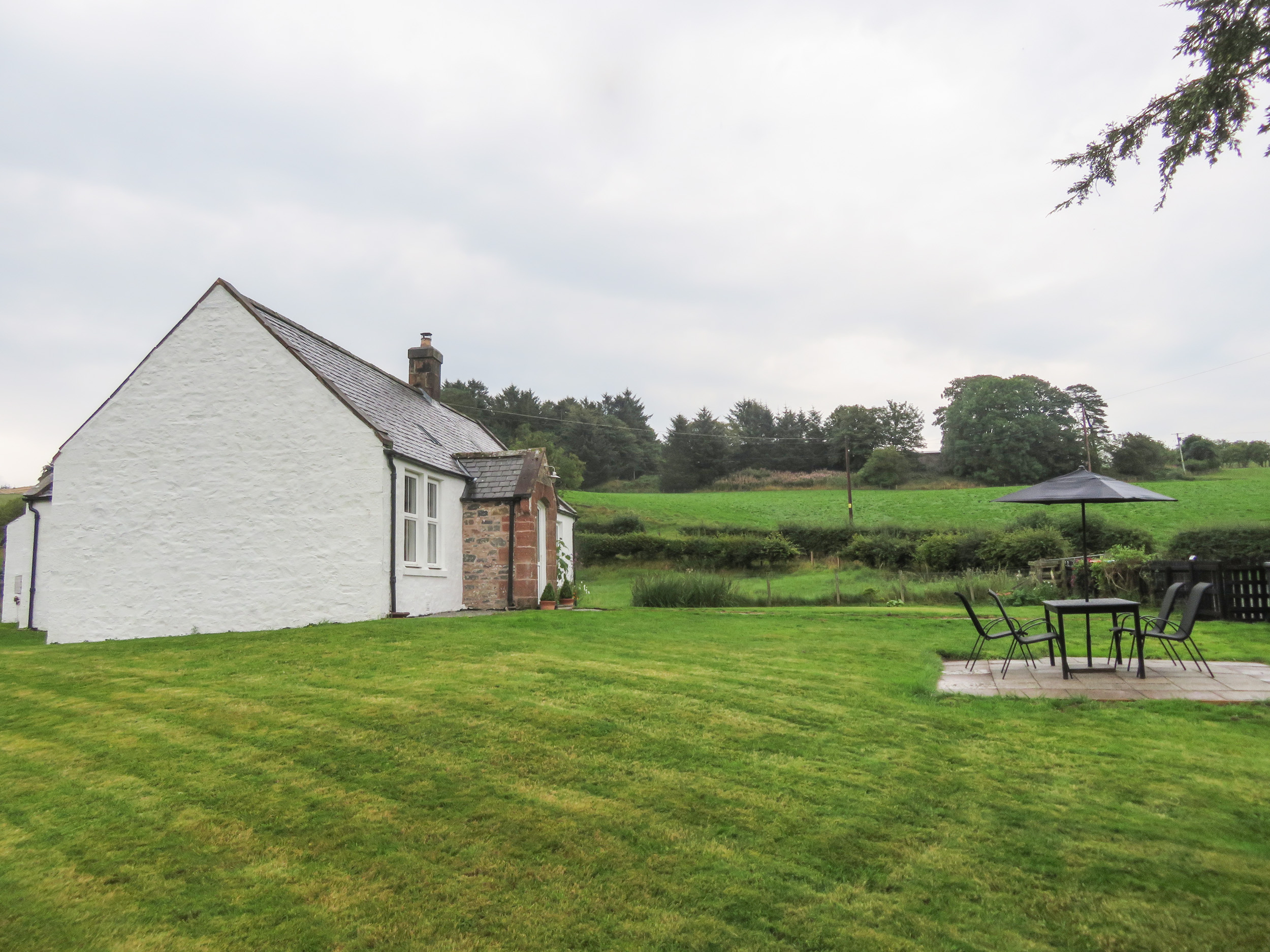 Marr Cottage, Thornhill Dog Friendly Holiday Cottage in Ayrshire and