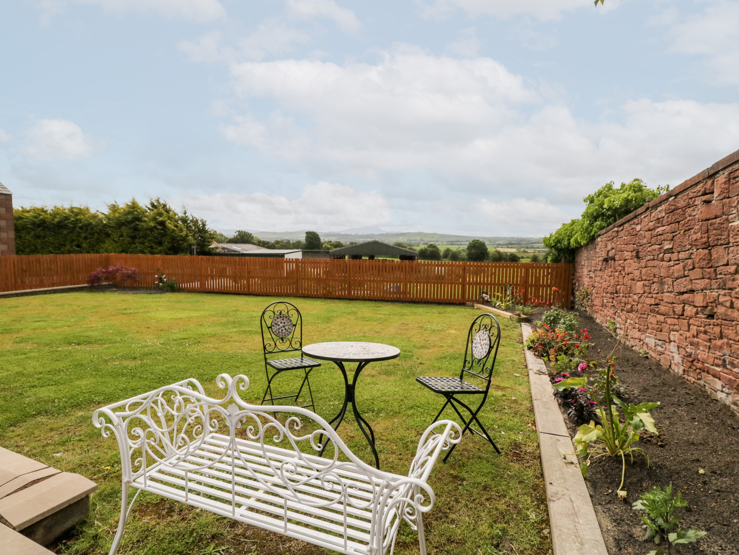 Dresden House, Aspatria Dog Friendly Holiday Cottage in The Lake