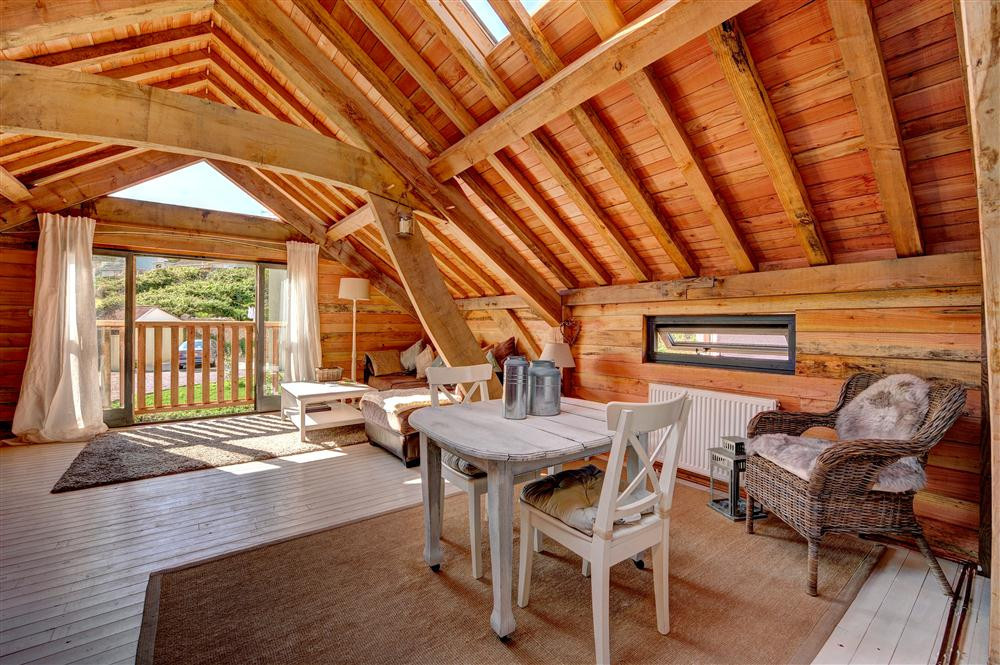 Glen Lyon, Uplyme Dog Friendly Holiday Cottage in Dorset and Somerset