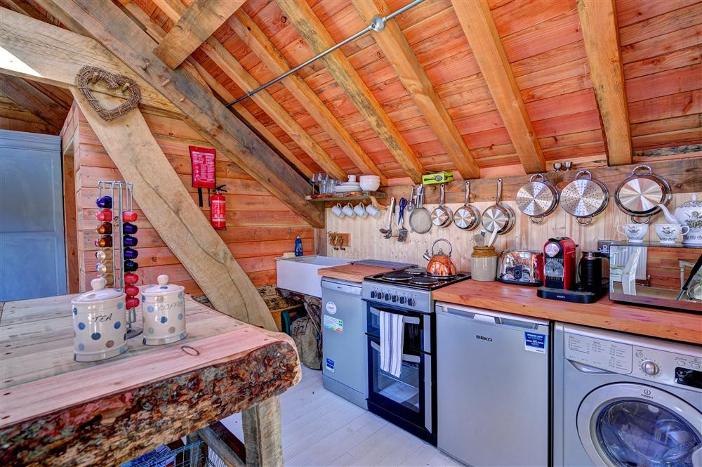 Glen Lyon, Uplyme Dog Friendly Holiday Cottage in Dorset and Somerset