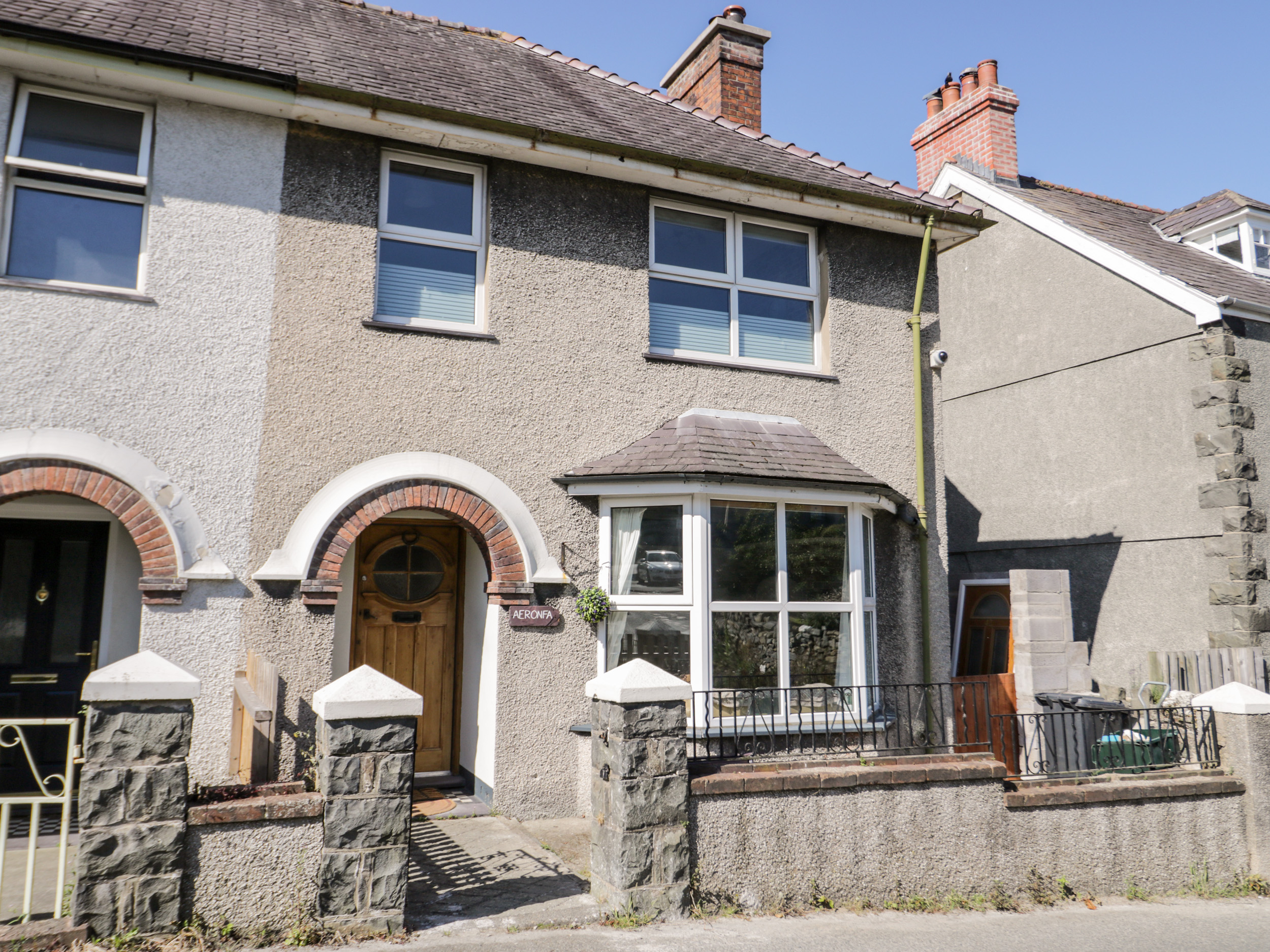 Aeronfa, Llanfairfechan Dog Friendly Holiday Cottage in Snowdonia and